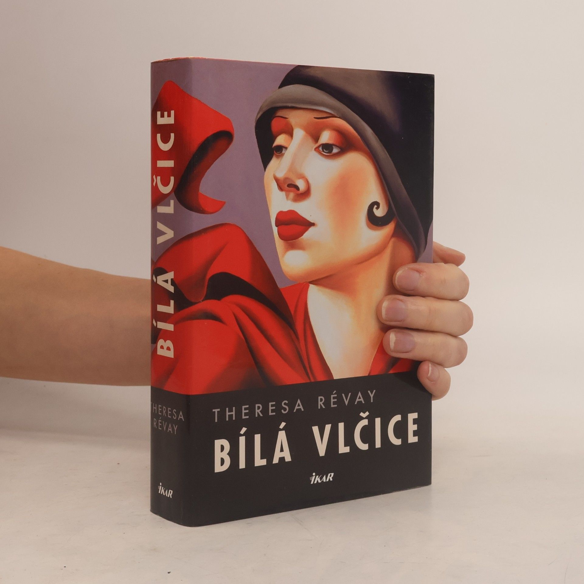 Theresa Révay Bílá vlčice