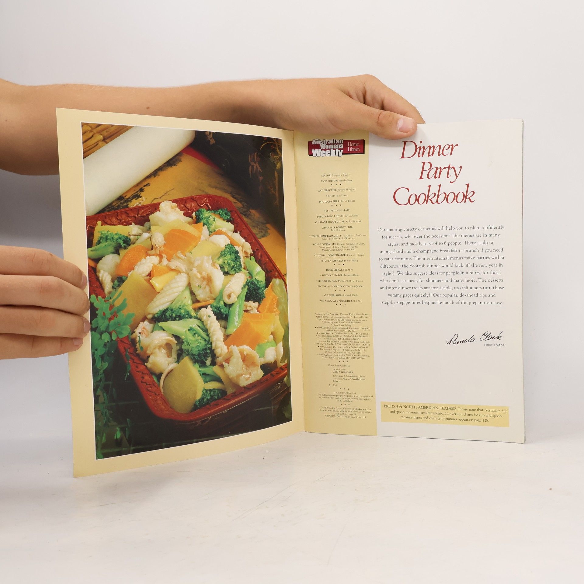Maryanne Blacker The Australian Women's Weekly Home Library: Dinner Party Cookbook