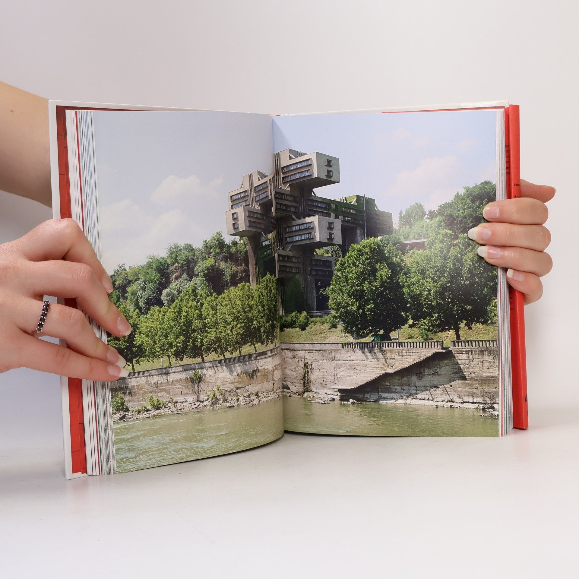 Frédéric Chaubin Frédéric Chaubin. CCCP. Cosmic Communist Constructions Photographed. 40th Ed.