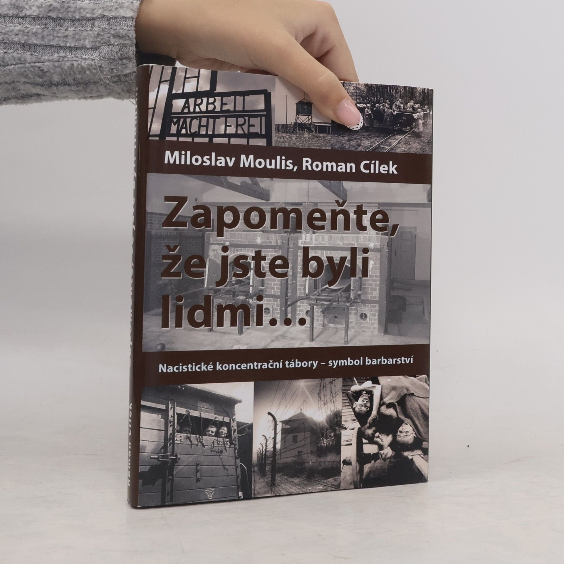 Miroslav Moulis Zapomeňte, že jste byli lidmi