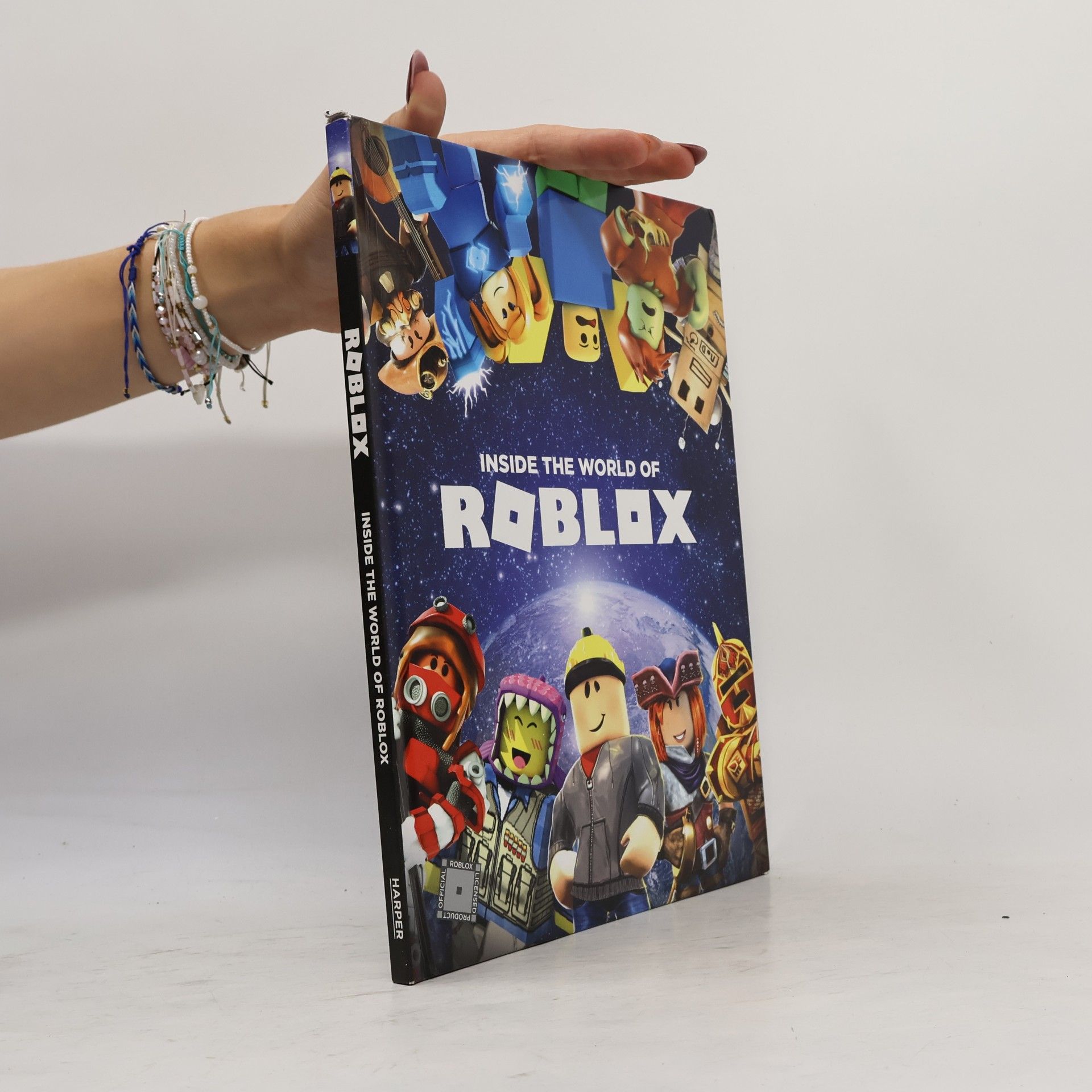 Alexander Cox Inside the World of Roblox