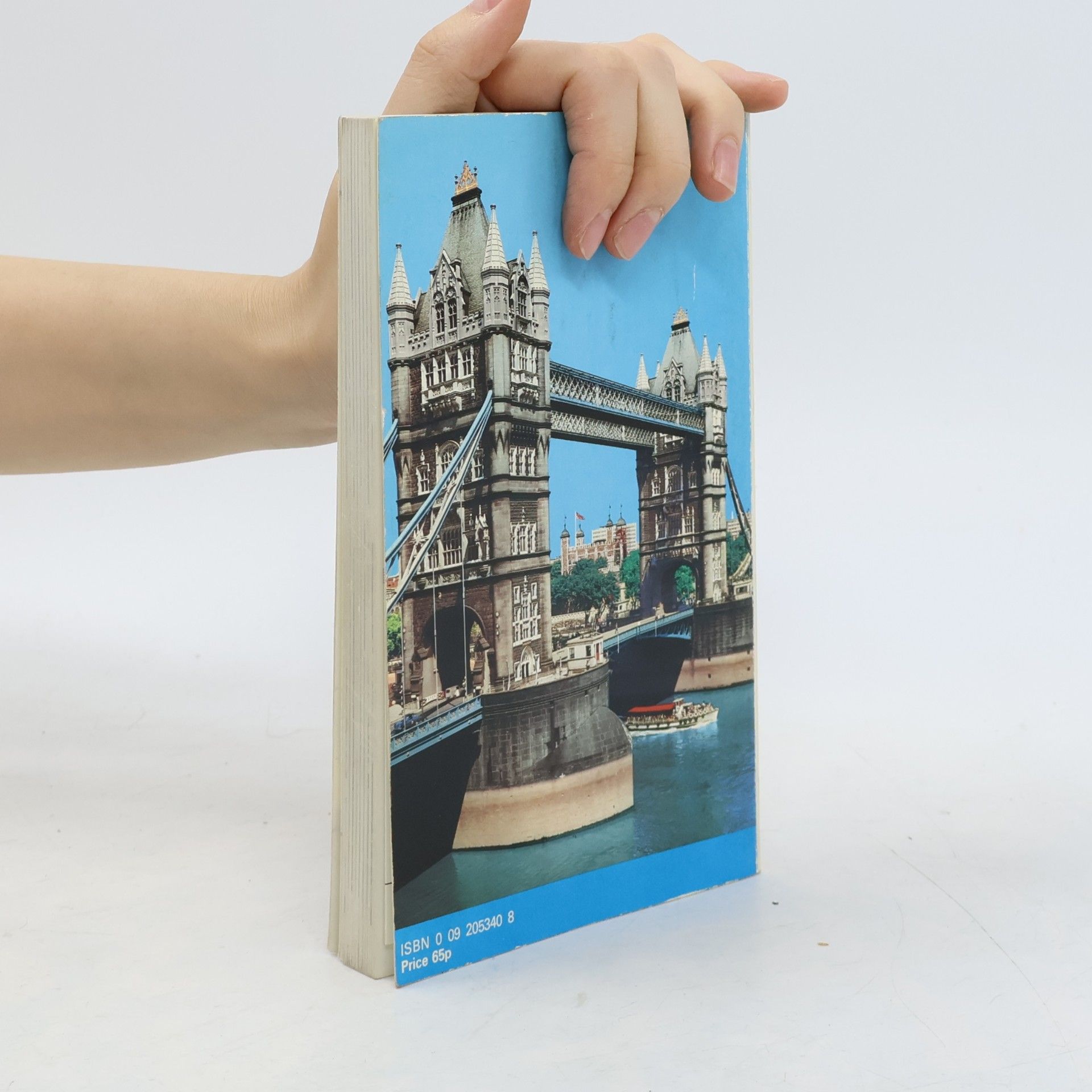 W. G. Morris A Geographia Guide: London