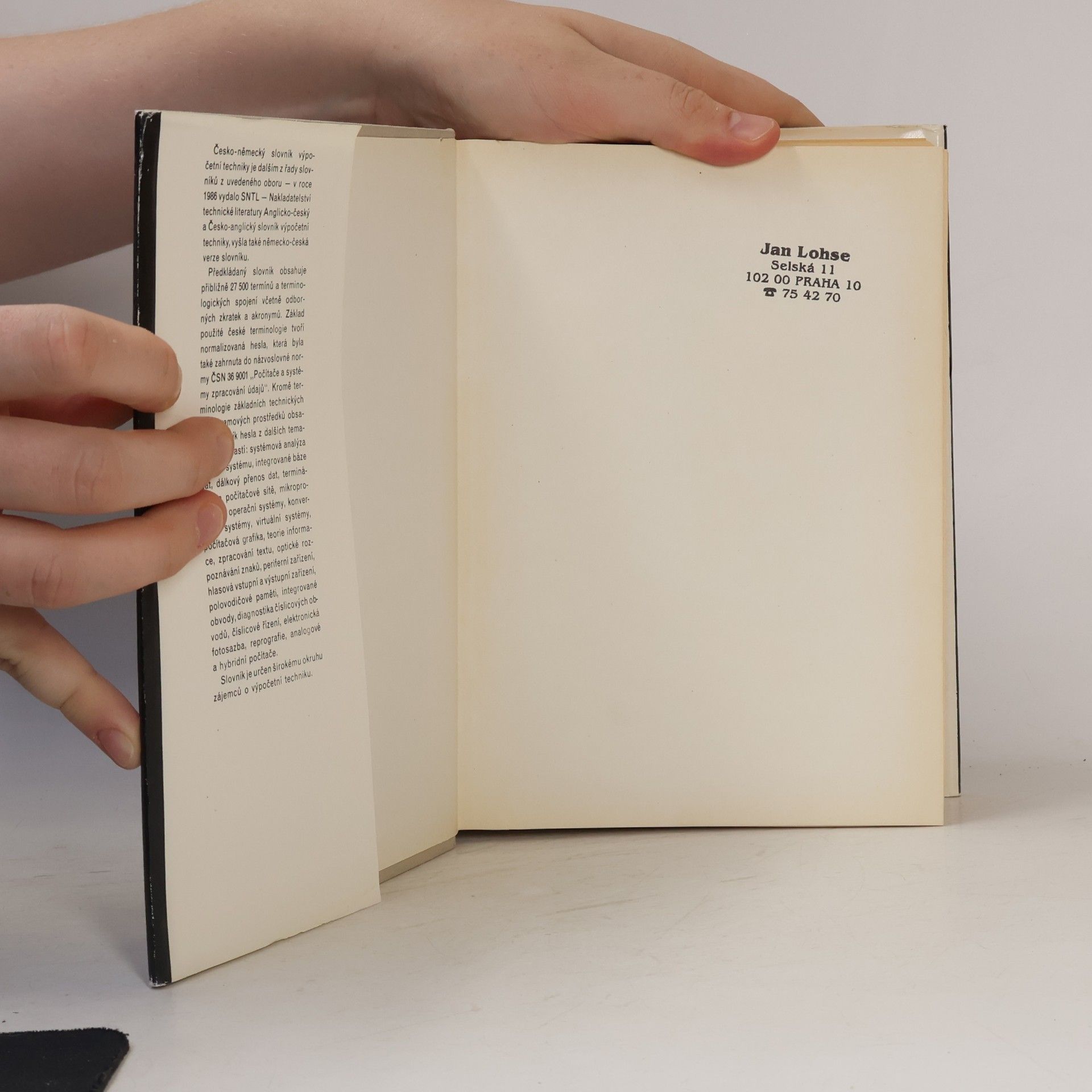 Oldřich Minihofer Česko-německý slovník výpočetní techniky = Tschechisch-deutsches Wörterbuch der Datentechnik
