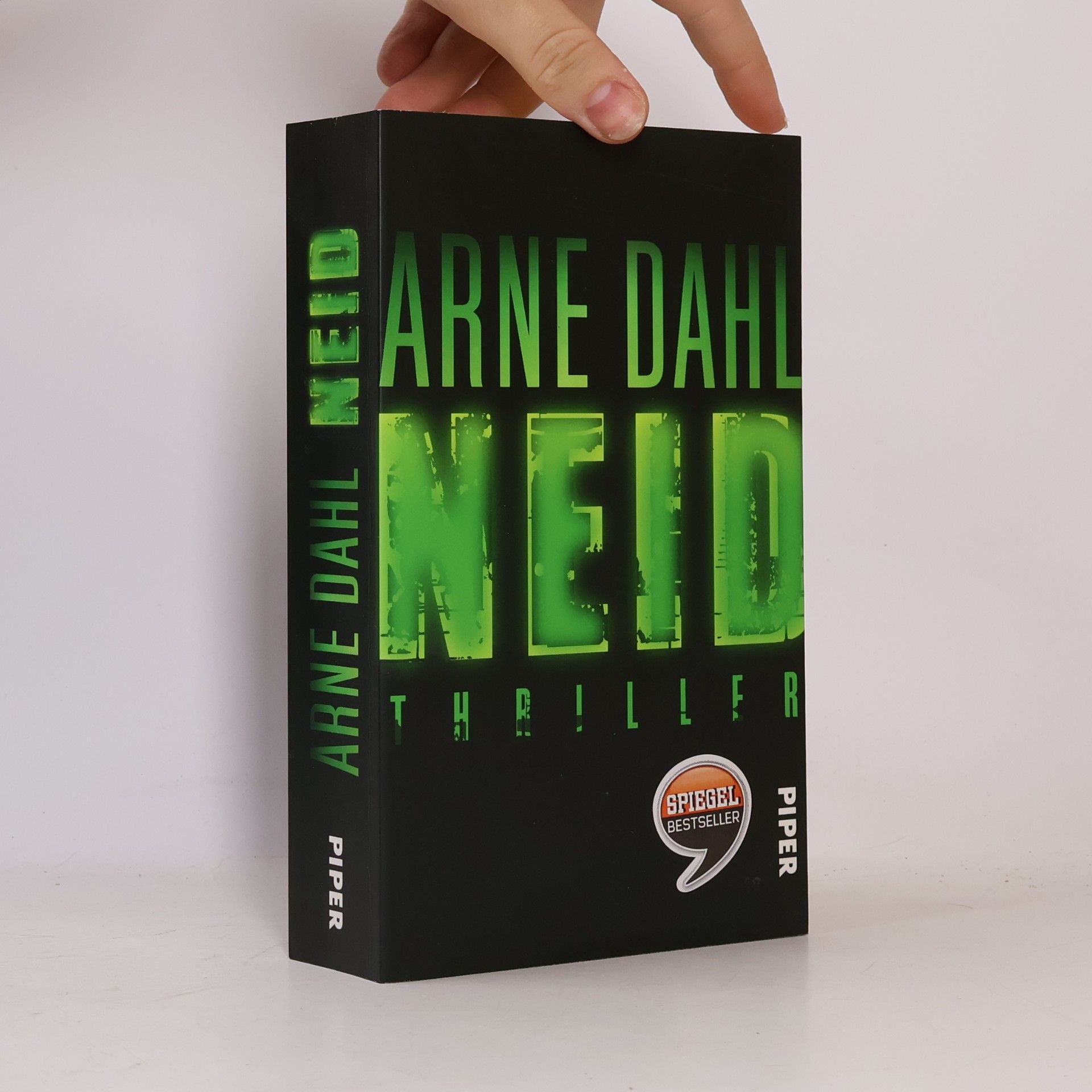 Arne Dahl Neid