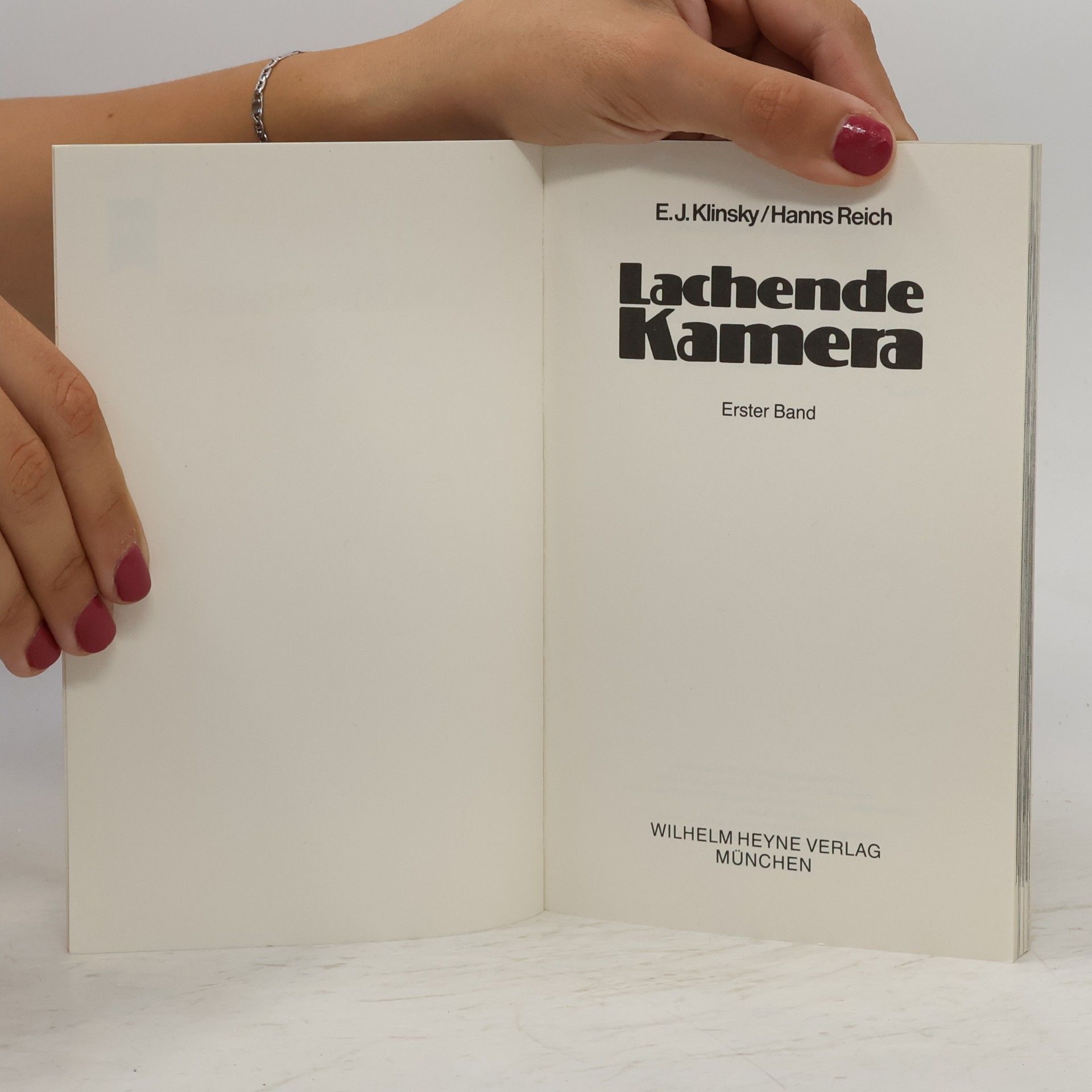 E. J. Klinsky Lachende Kamera
