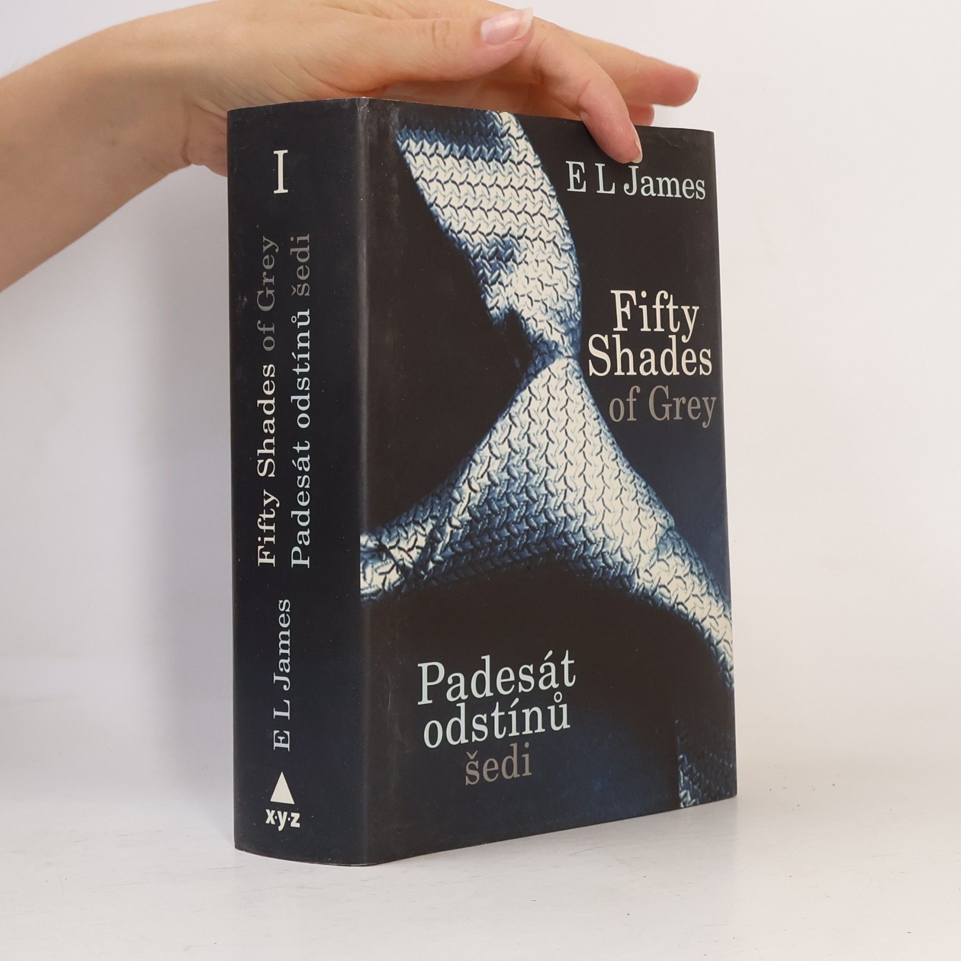 E. L. James Padesát odstínů šedi