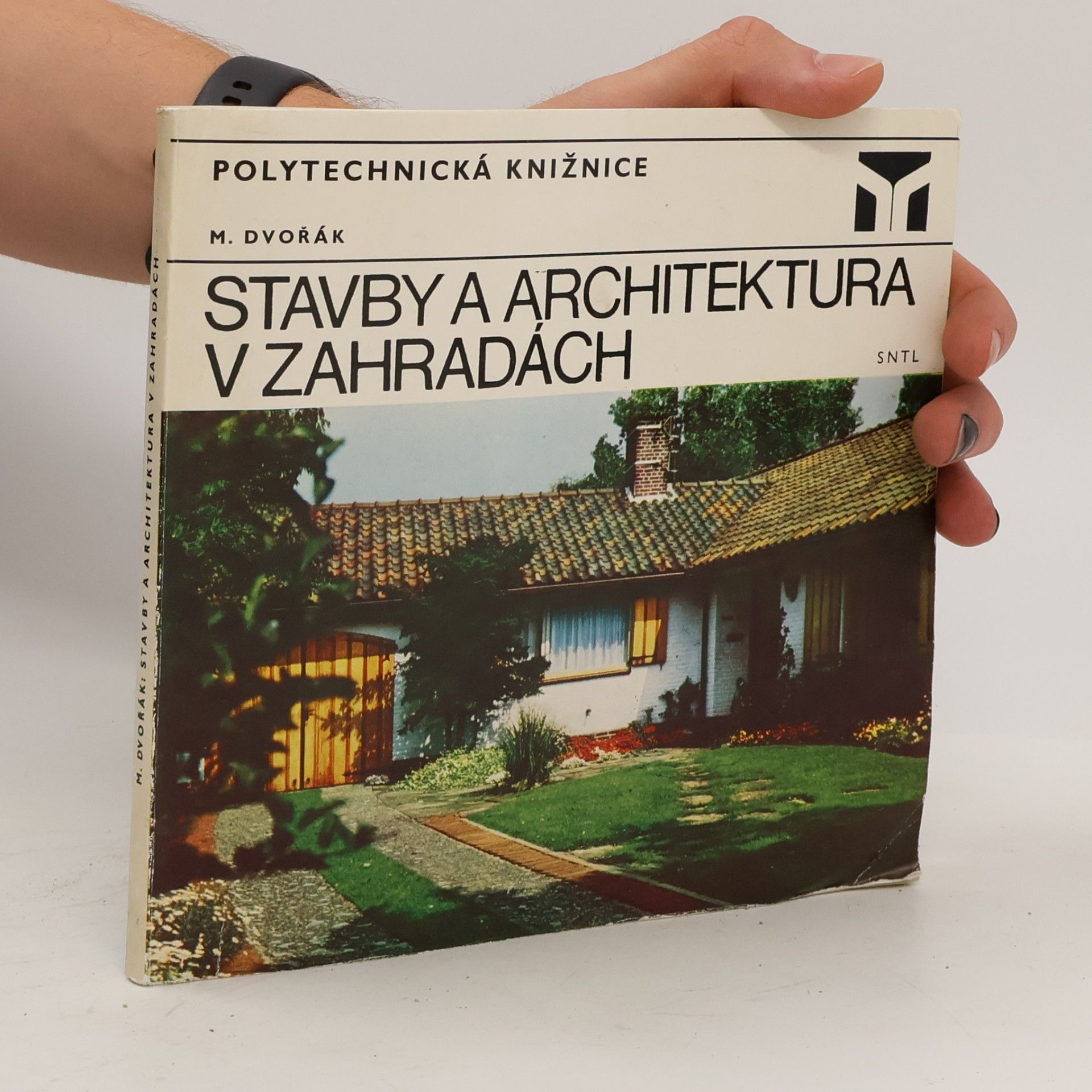 Stavby a architektura v zahradách