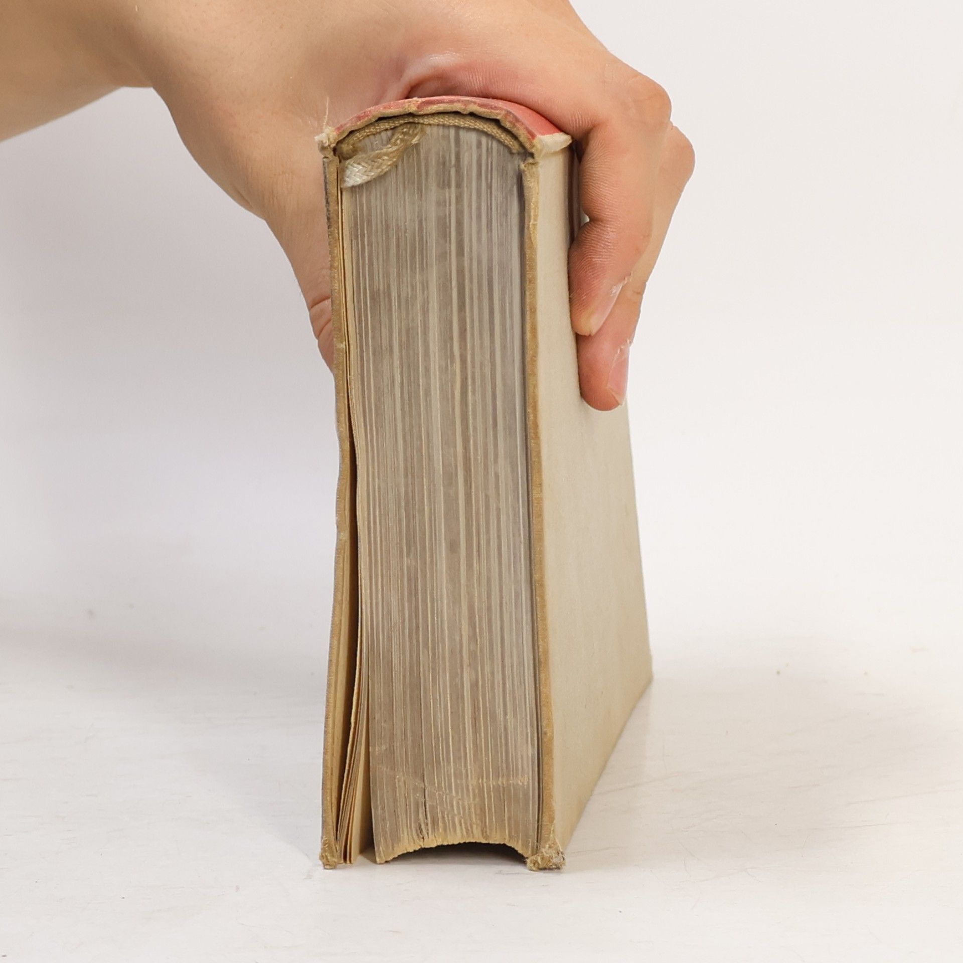 Vladimir Vladimirovič Majakovskij Vladimír Majakovskij. Výbor z díla II. Básně.