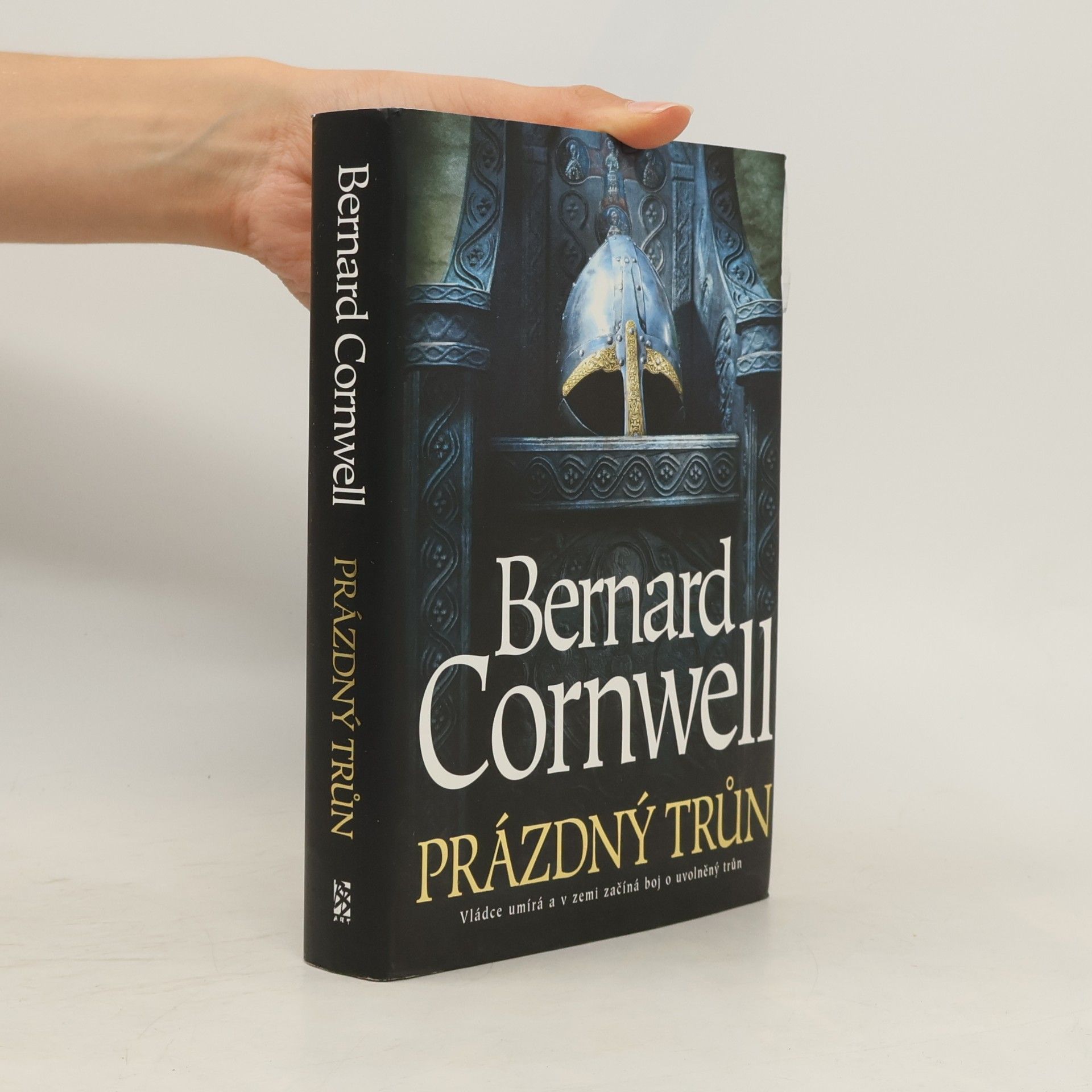 Bernard Cornwell Prázdný trůn. Uhtred z Bebbanburgu 8. díl