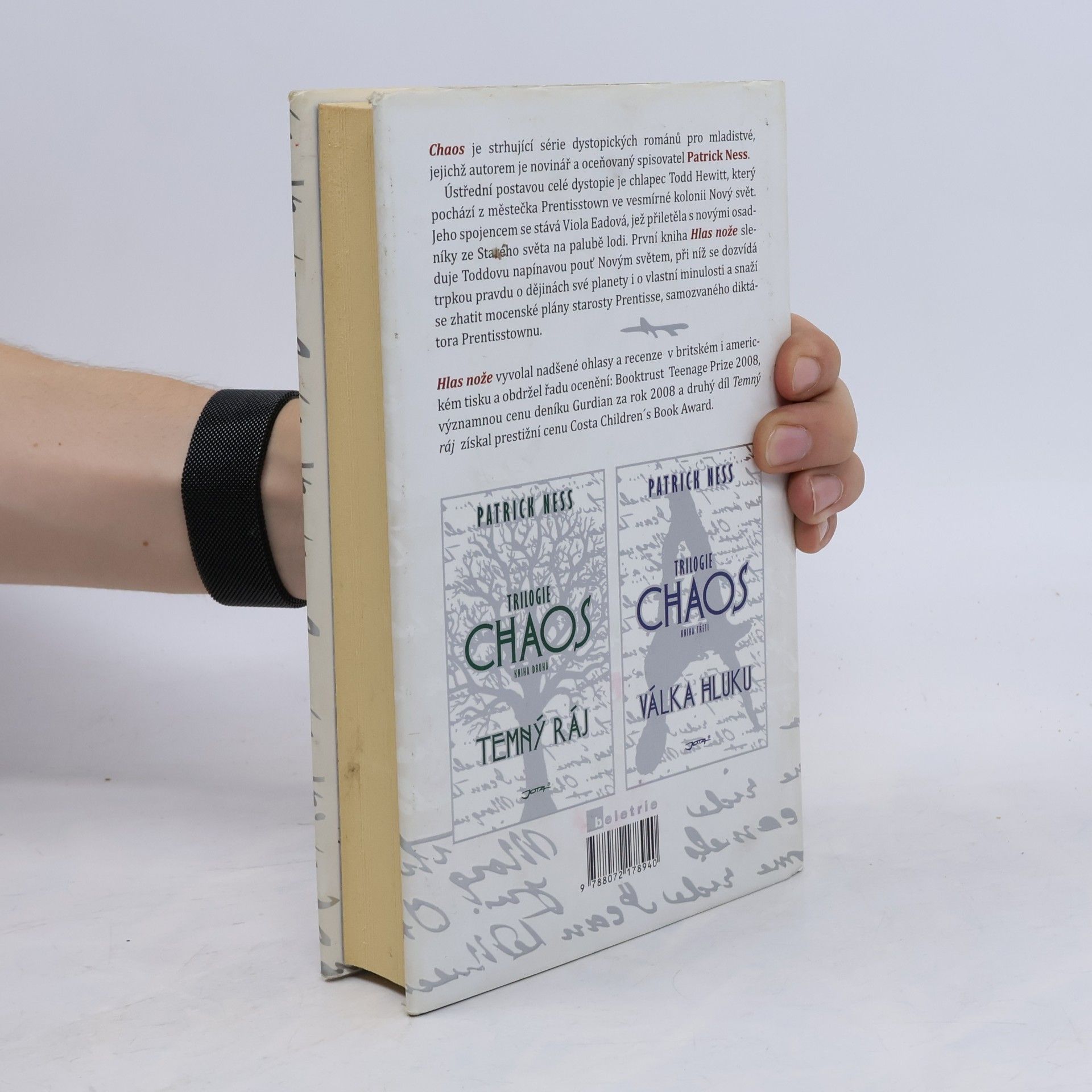 Patrick Ness Chaos. Hlas nože