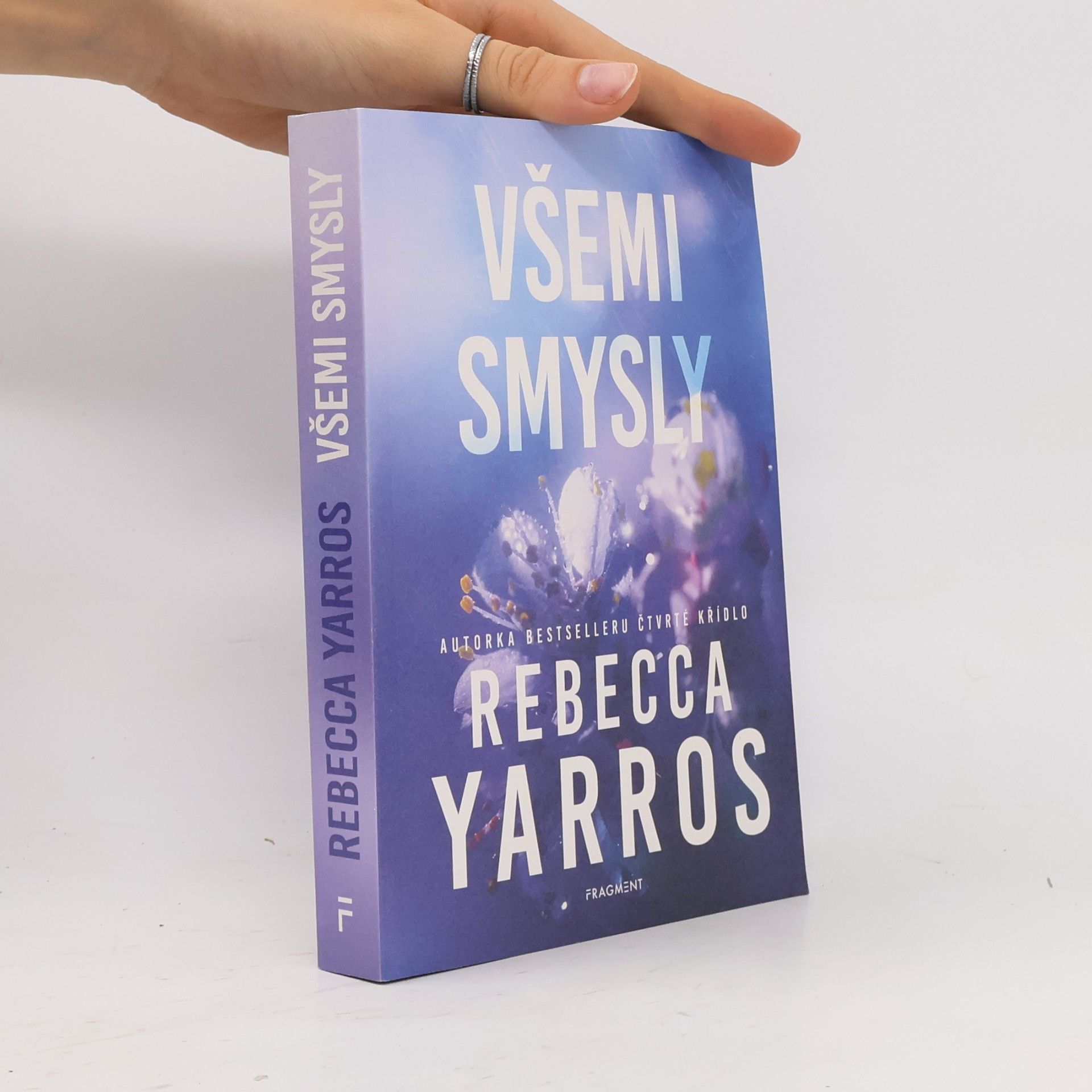 Rebecca Yarros Všemi smysly