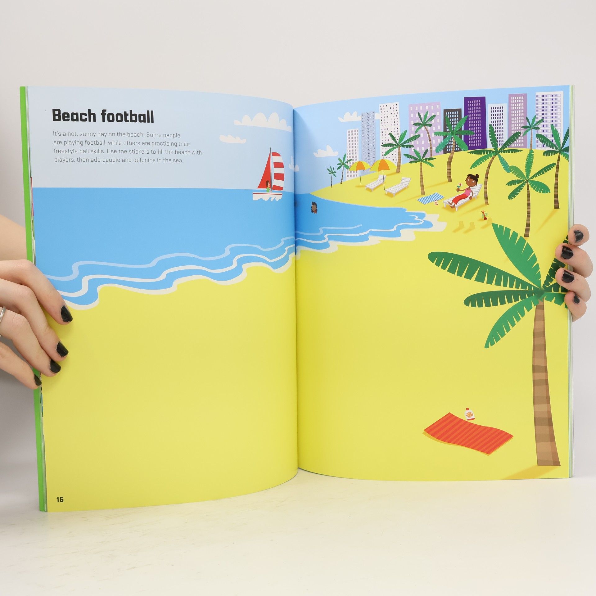 Fiona Watt Sticker Books: Football Sticker Book