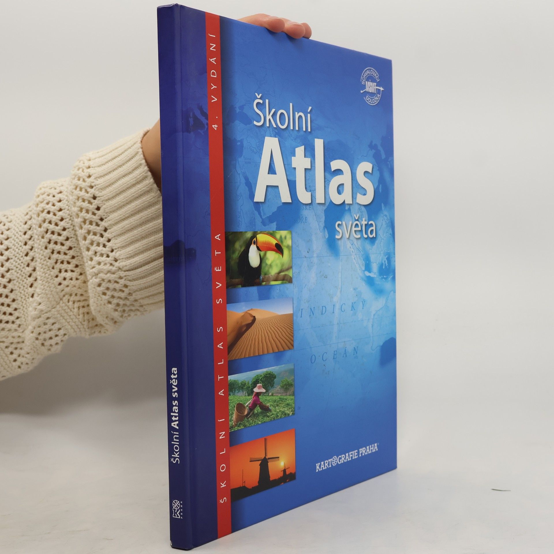 Kolektiv autorů Školní atlas světa