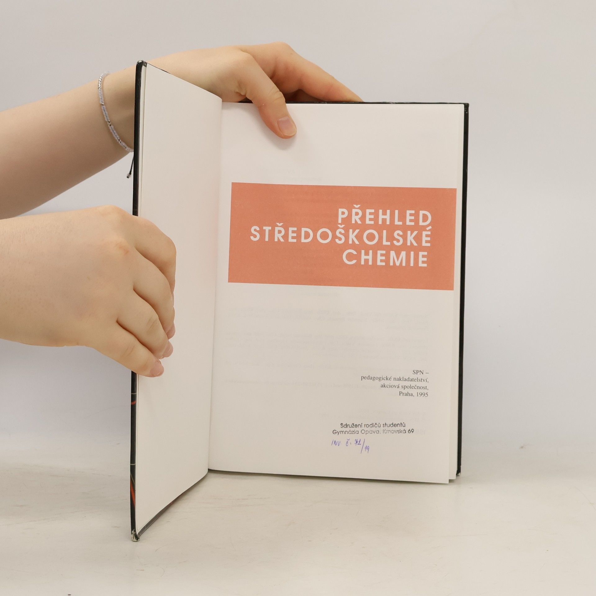 Jiří Vacík Přehled středoškolské chemie