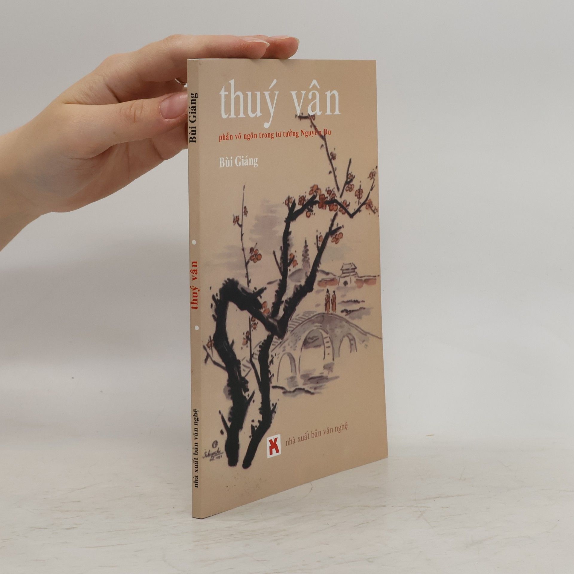 Bùi Giáng Thuý vân