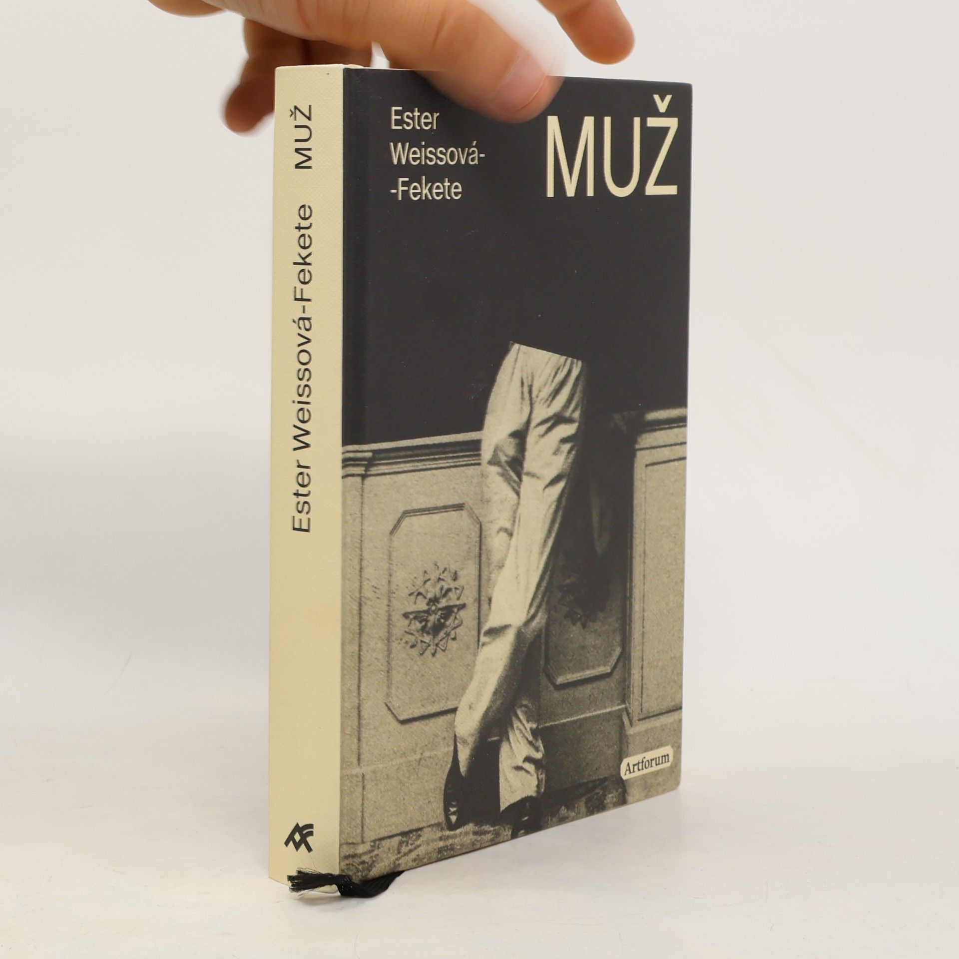Ester WeissováFekete Muž