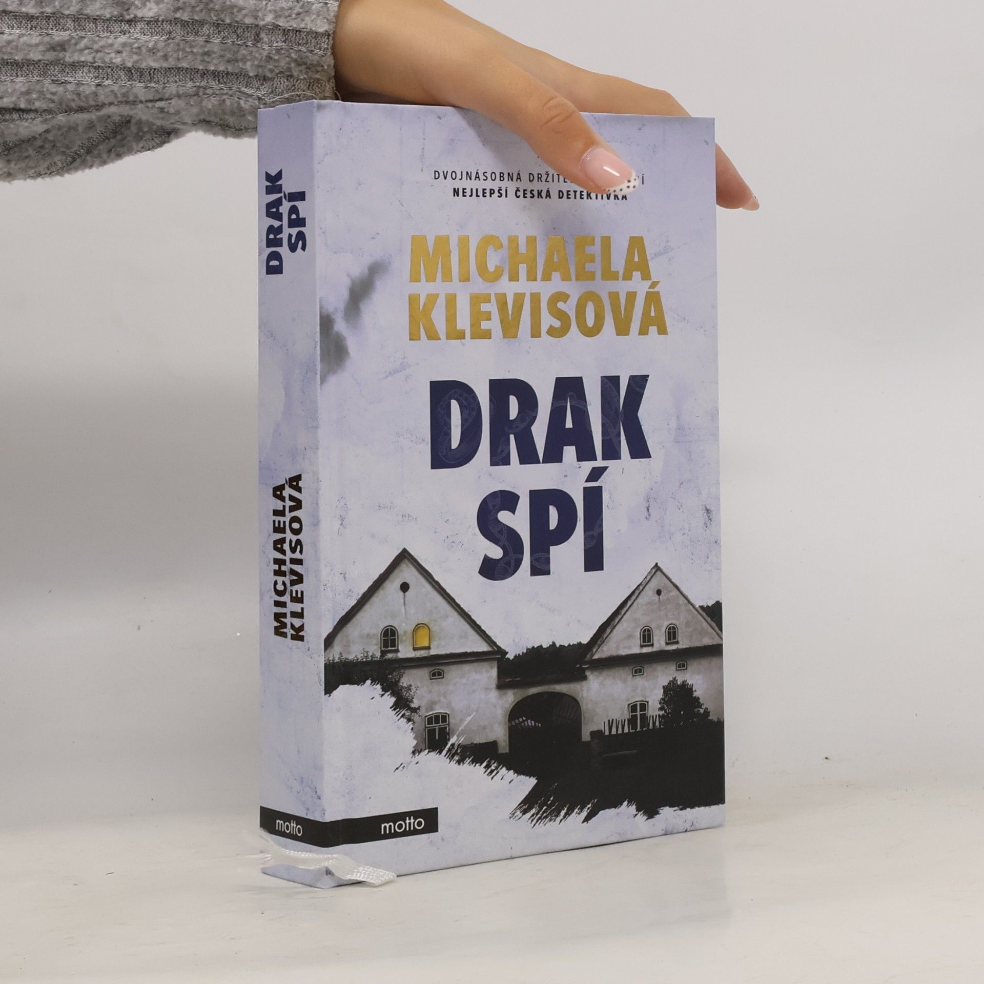 Michaela Klevisová Drak spí