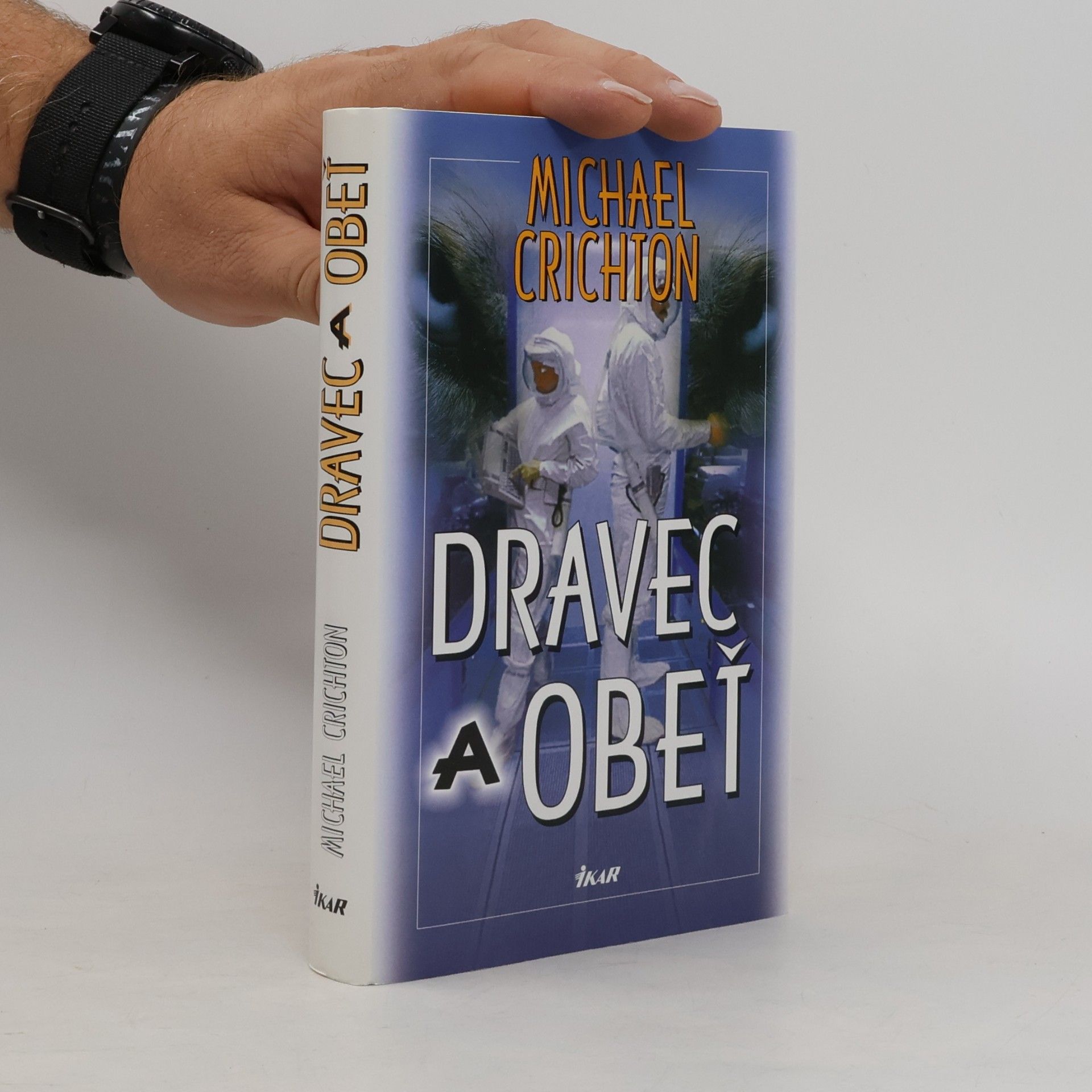 Michael Crichton Dravec a obeť