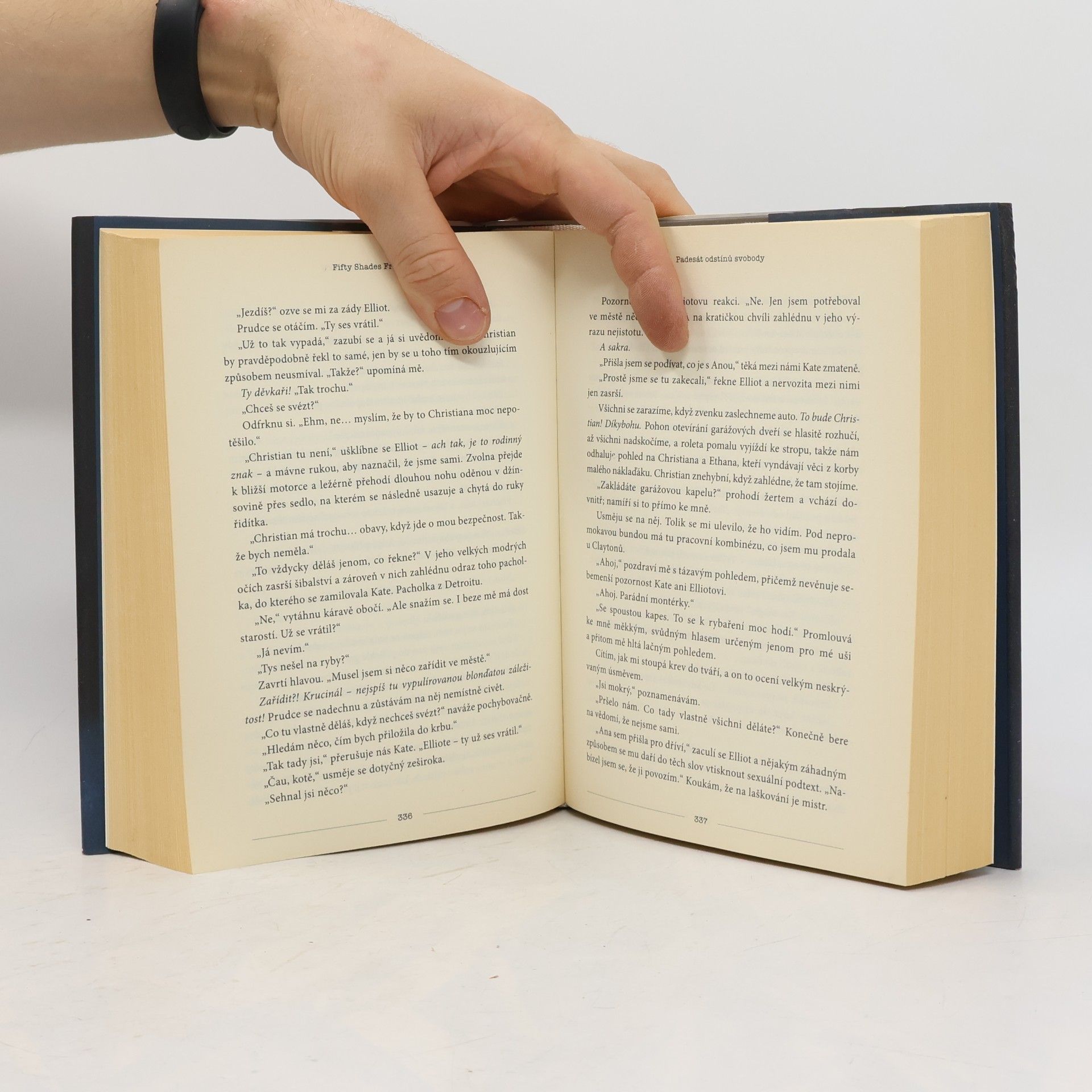E. L. James Padesát odstínů svobody