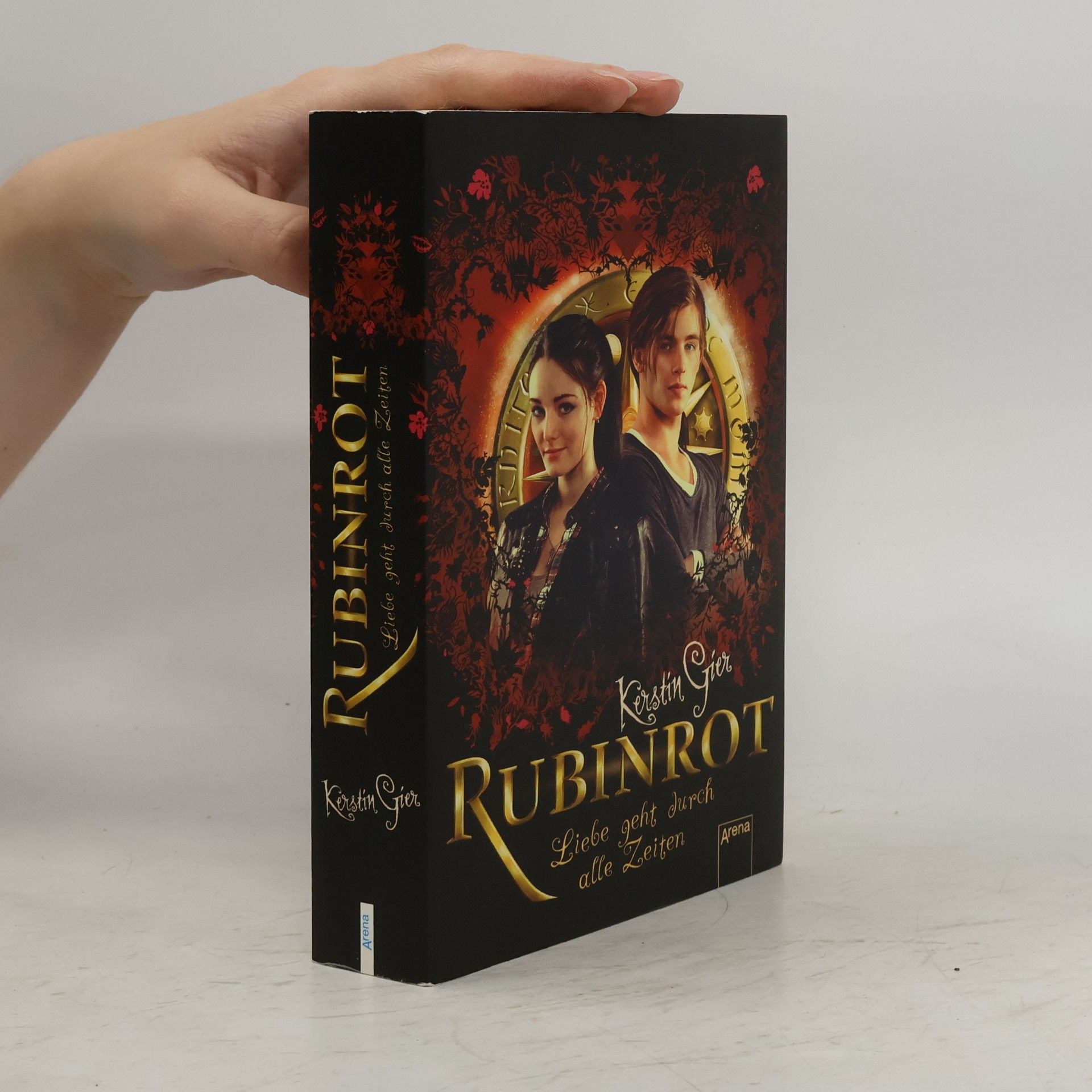 Rubinrot. Liebe geht durch alle Zeiten