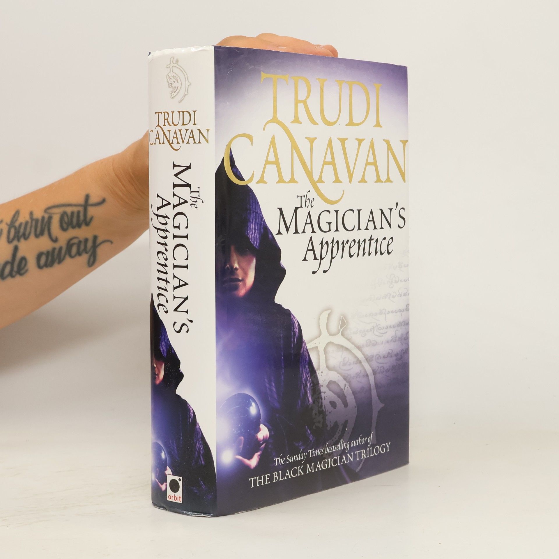 Trudi Canavan The Magician's Apprentice