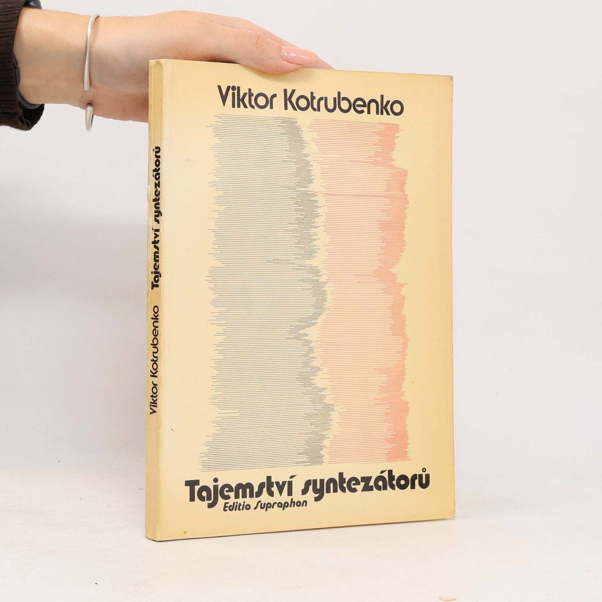 Viktor Kotrubenko Tajemství syntezátorů