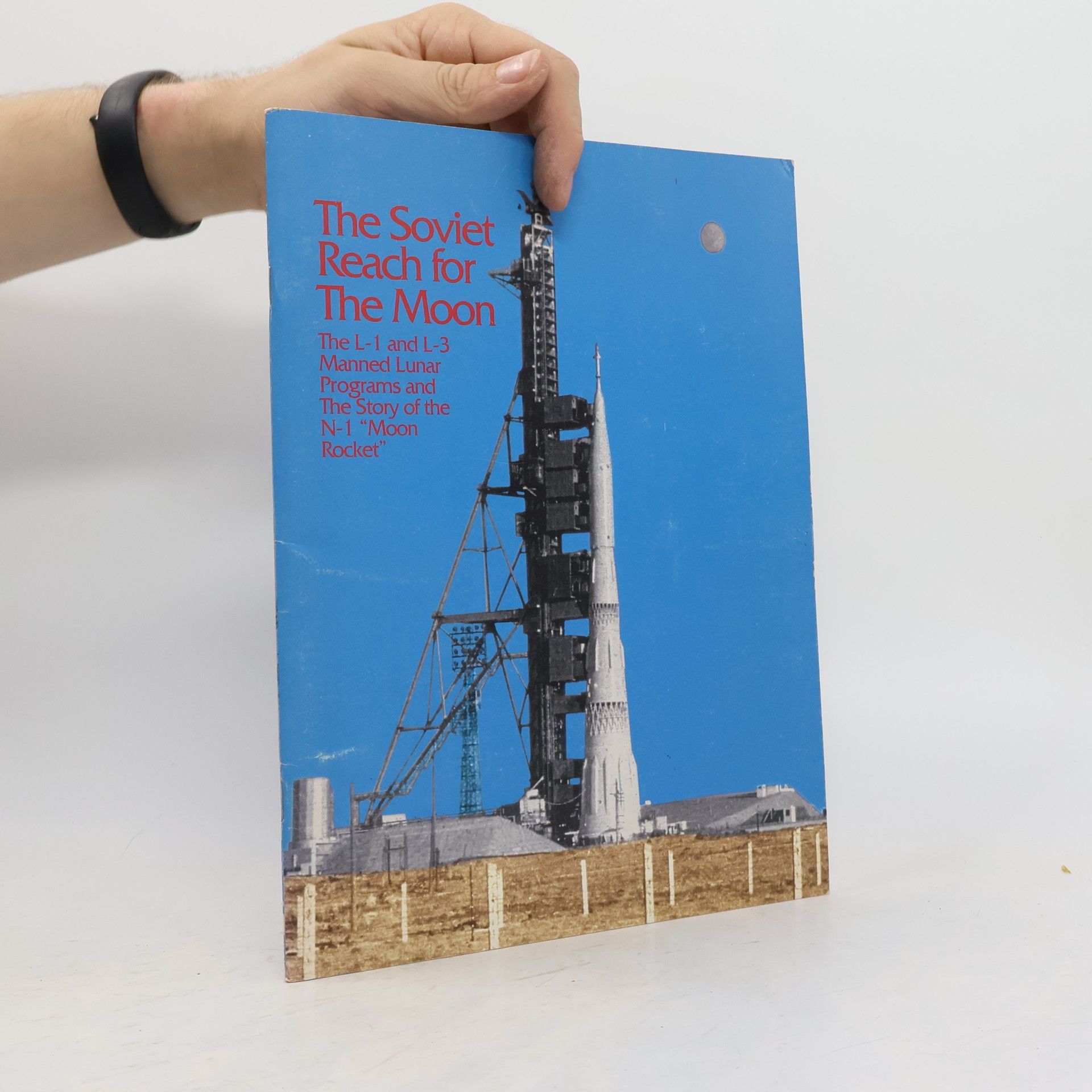 Nicholas L. Johnson The Soviet Reach for the Moon