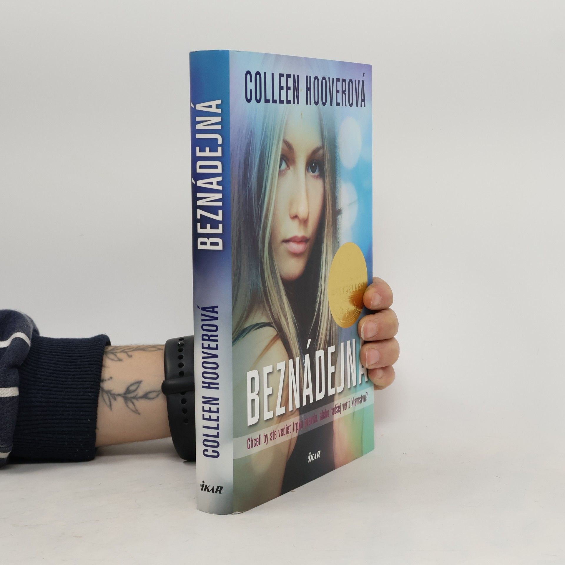 Colleen Hoover Beznádejná