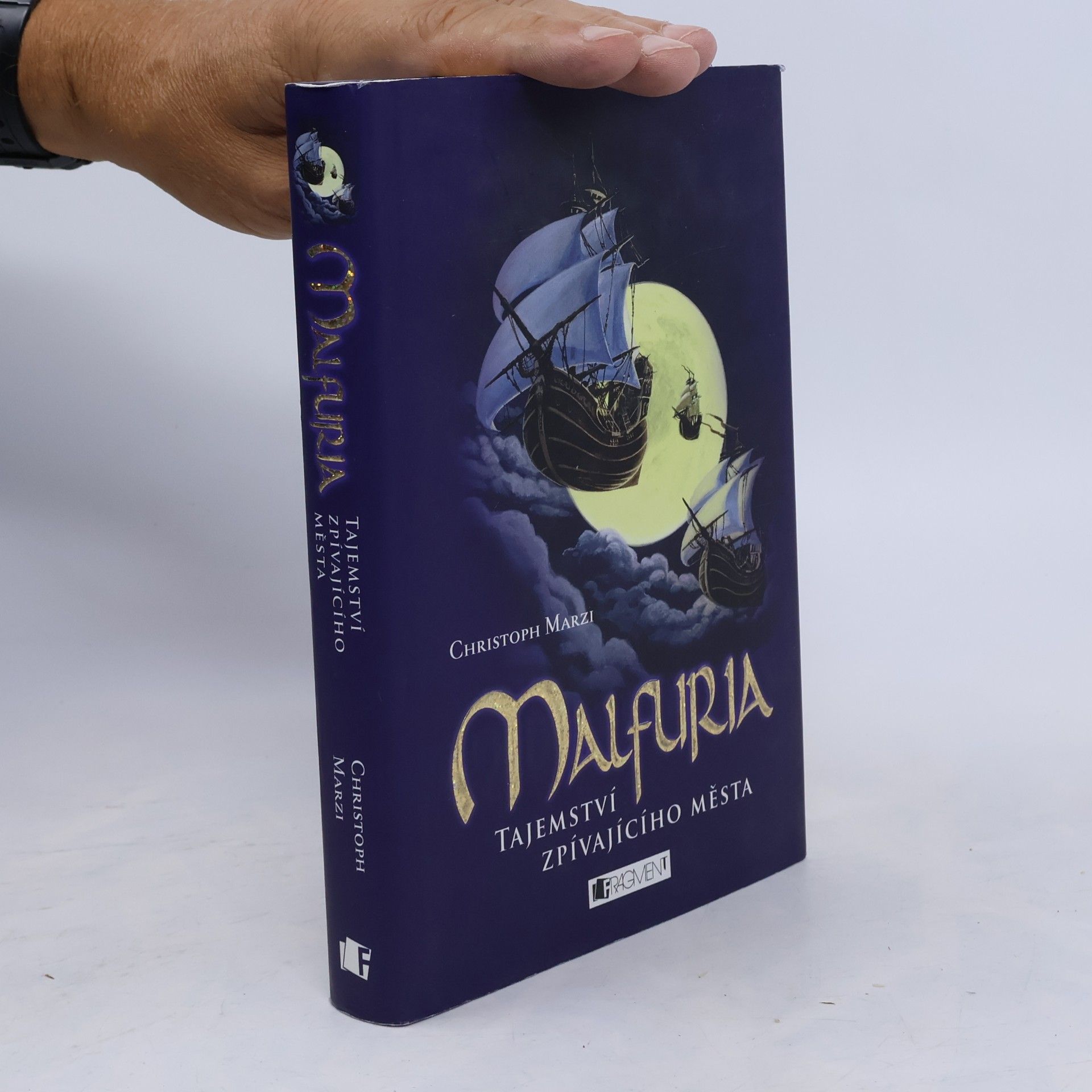 Christoph Marzi Malfuria. Tajemství zpívajícího města
