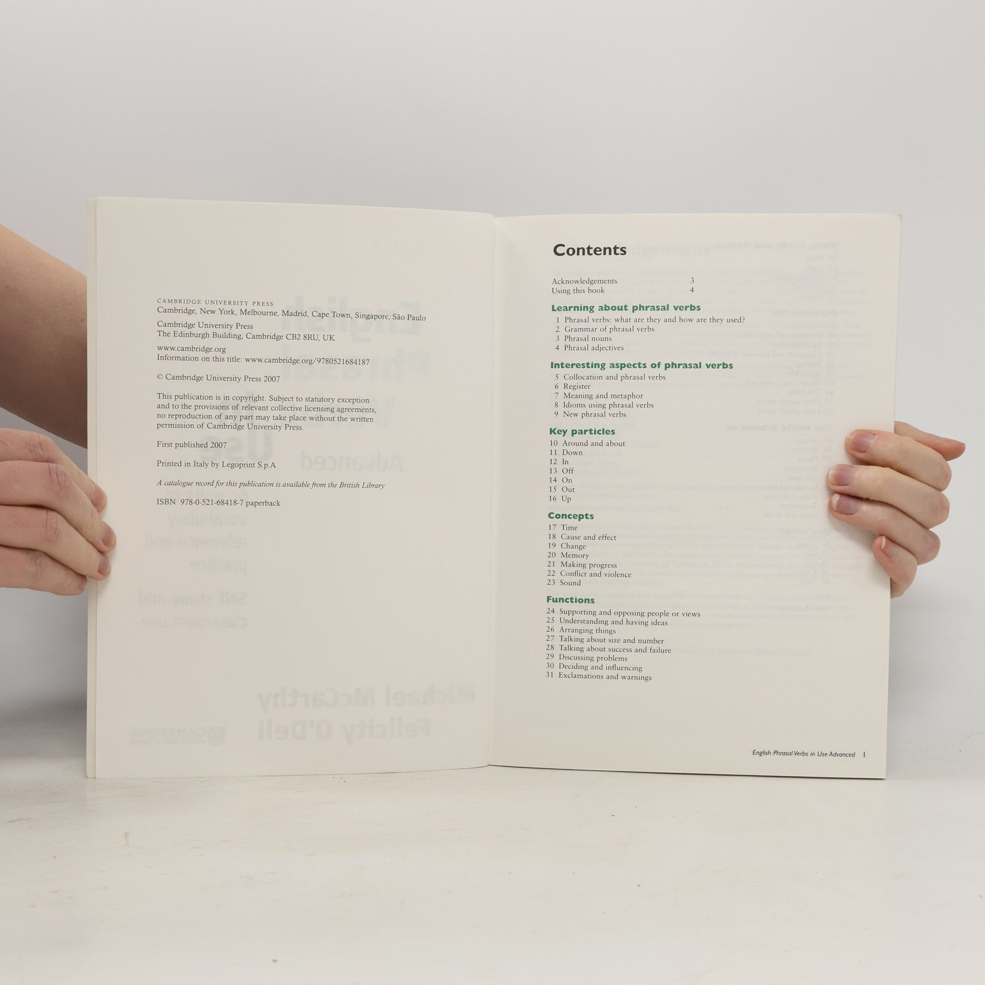 Michael Mc Carthy English phrasal verbs in use. 60 units of vocabulary reference and practice. Advanced