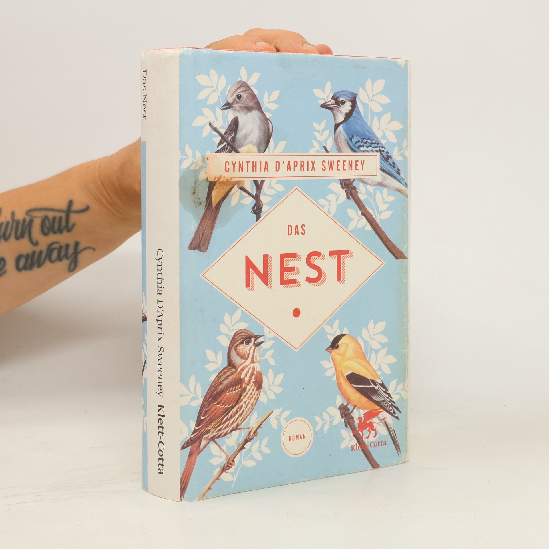 Cynthia D. Aprix Sweeney Das Nest