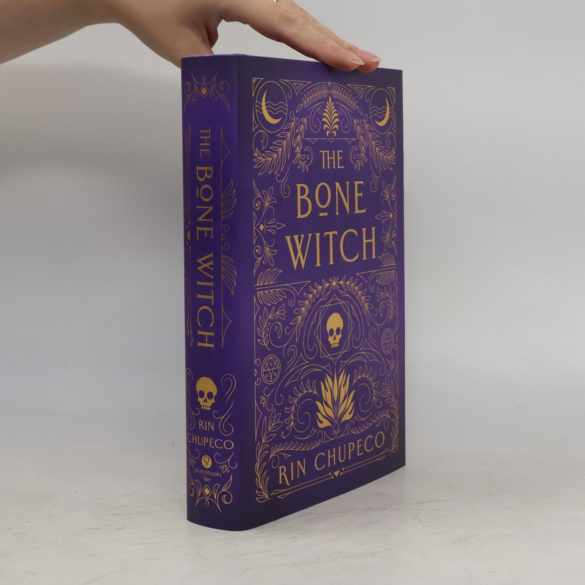 Rin Chupeco The Bone Witch
