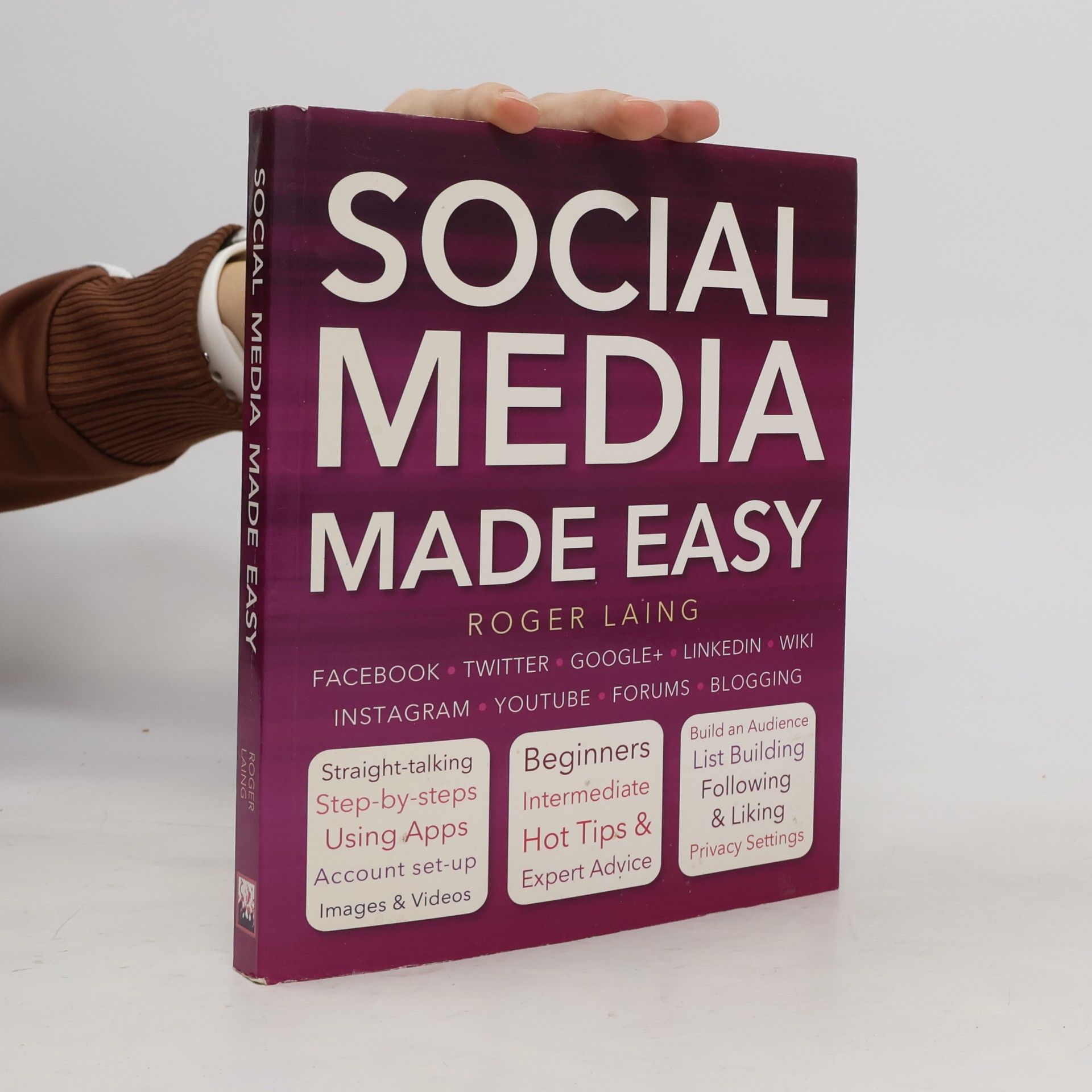Roger Laing Social Media Made Easy