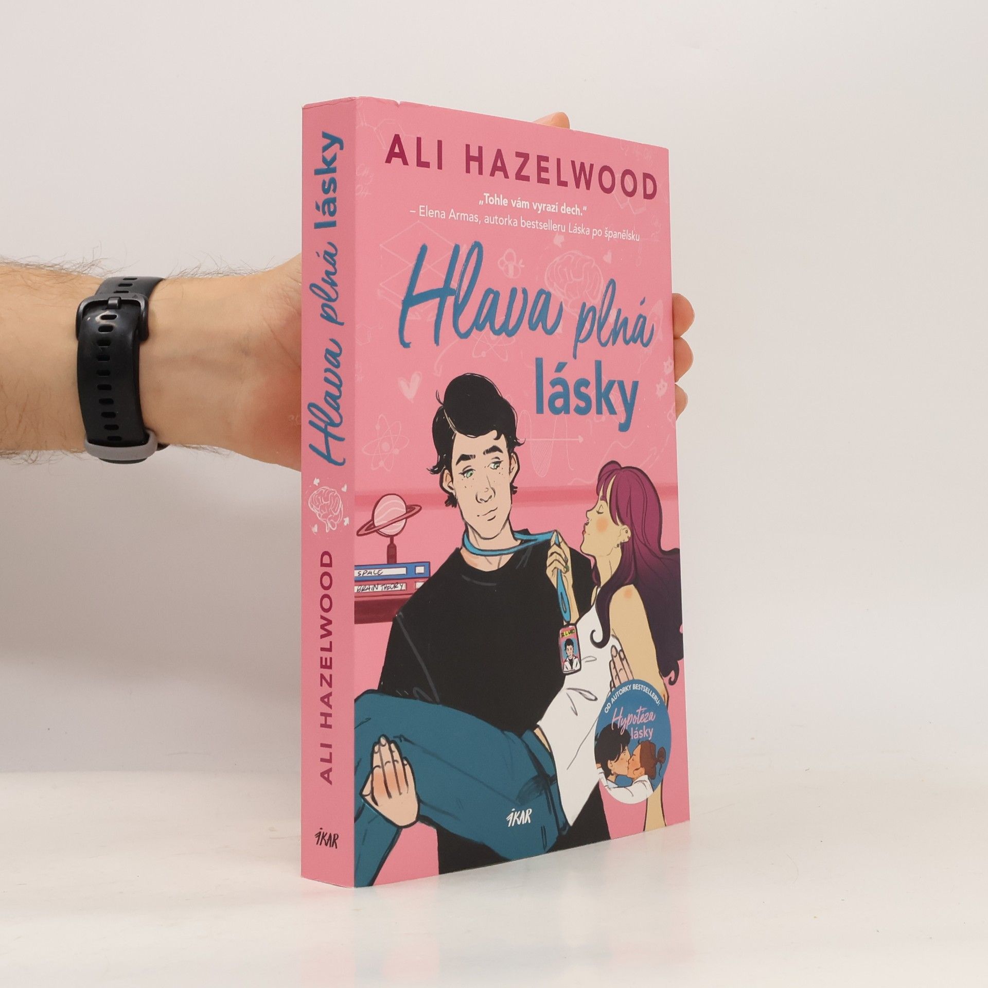Ali Hazelwood Hlava plná lásky