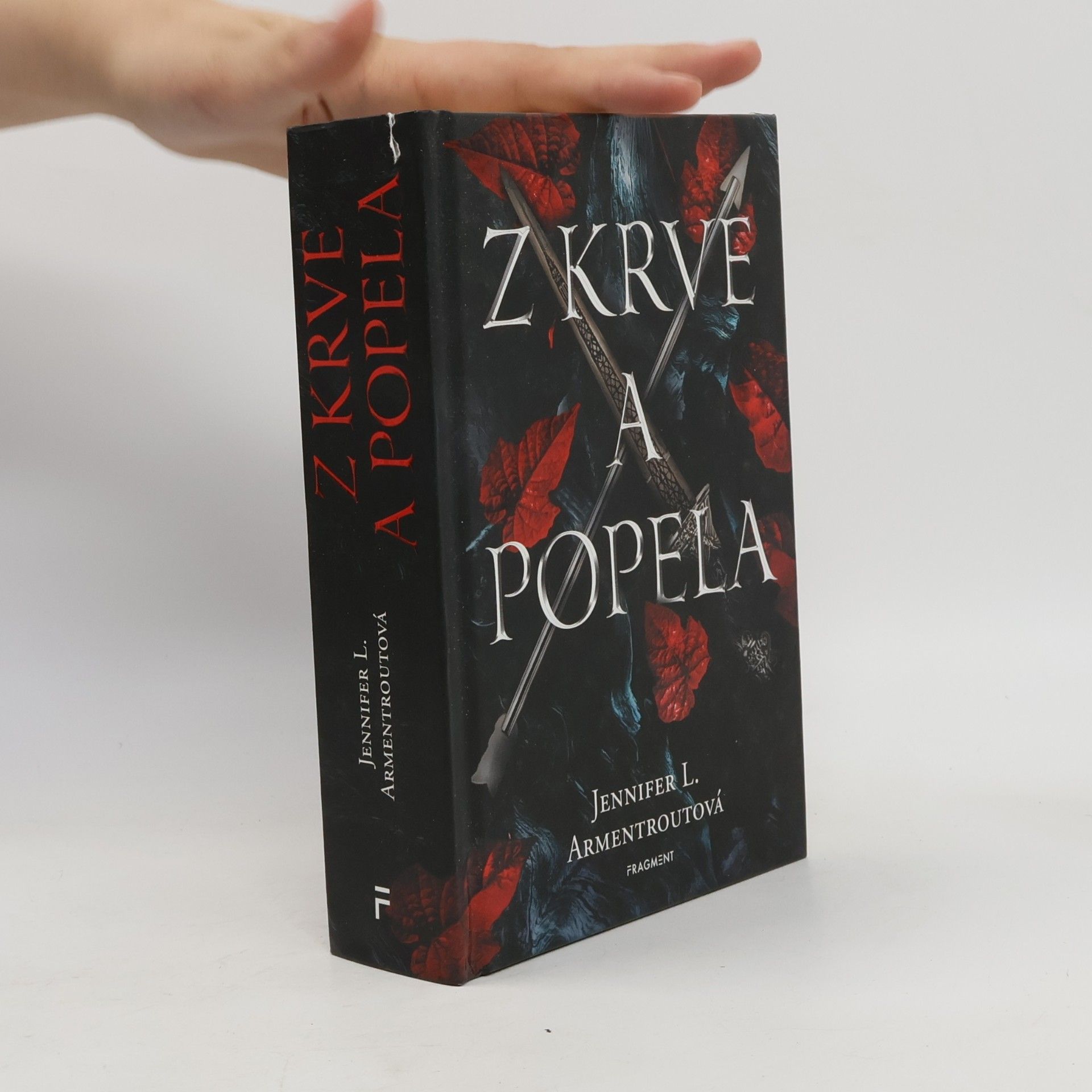 Jennifer Armentrout Z krve a popela
