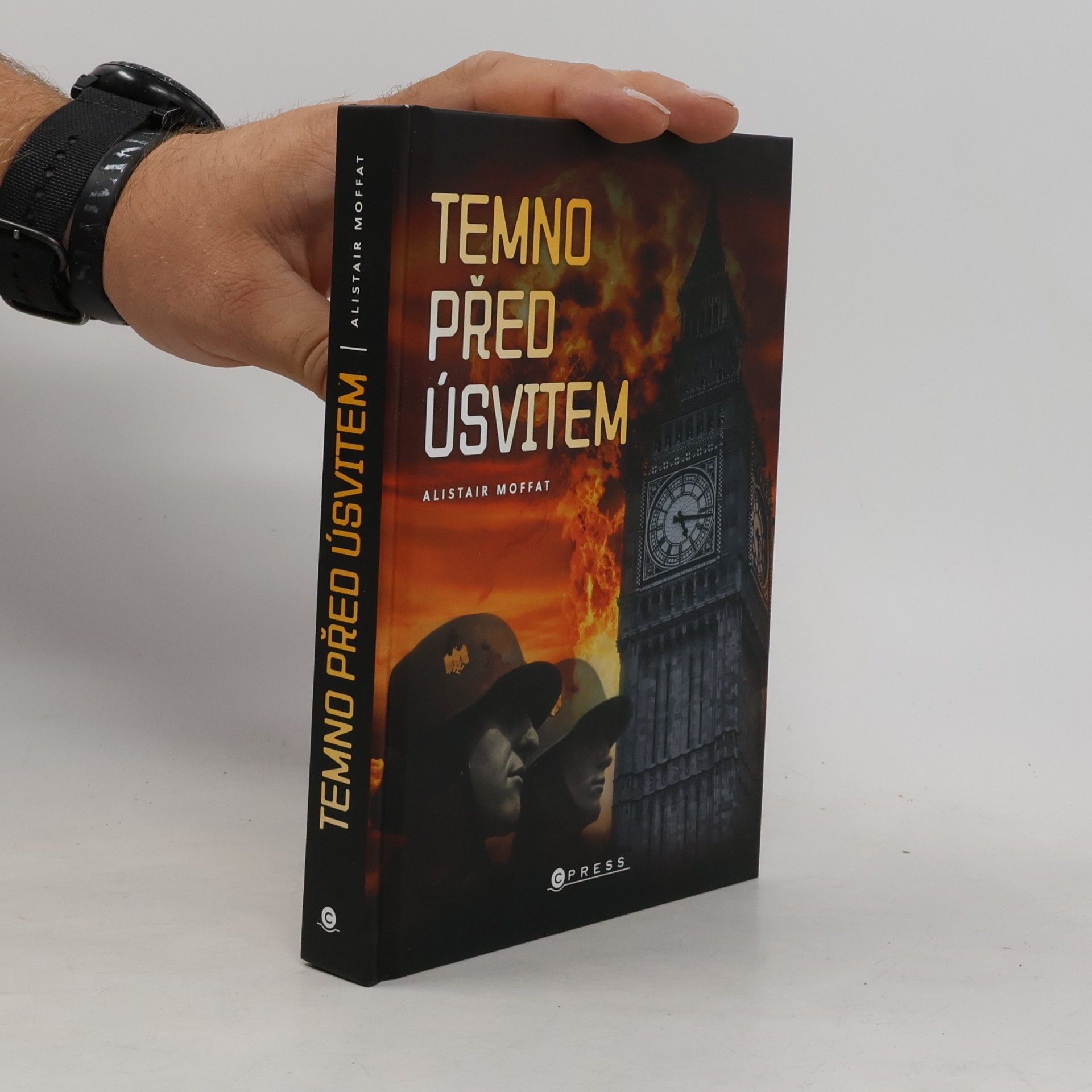 Alistair Moffat Temno před úsvitem