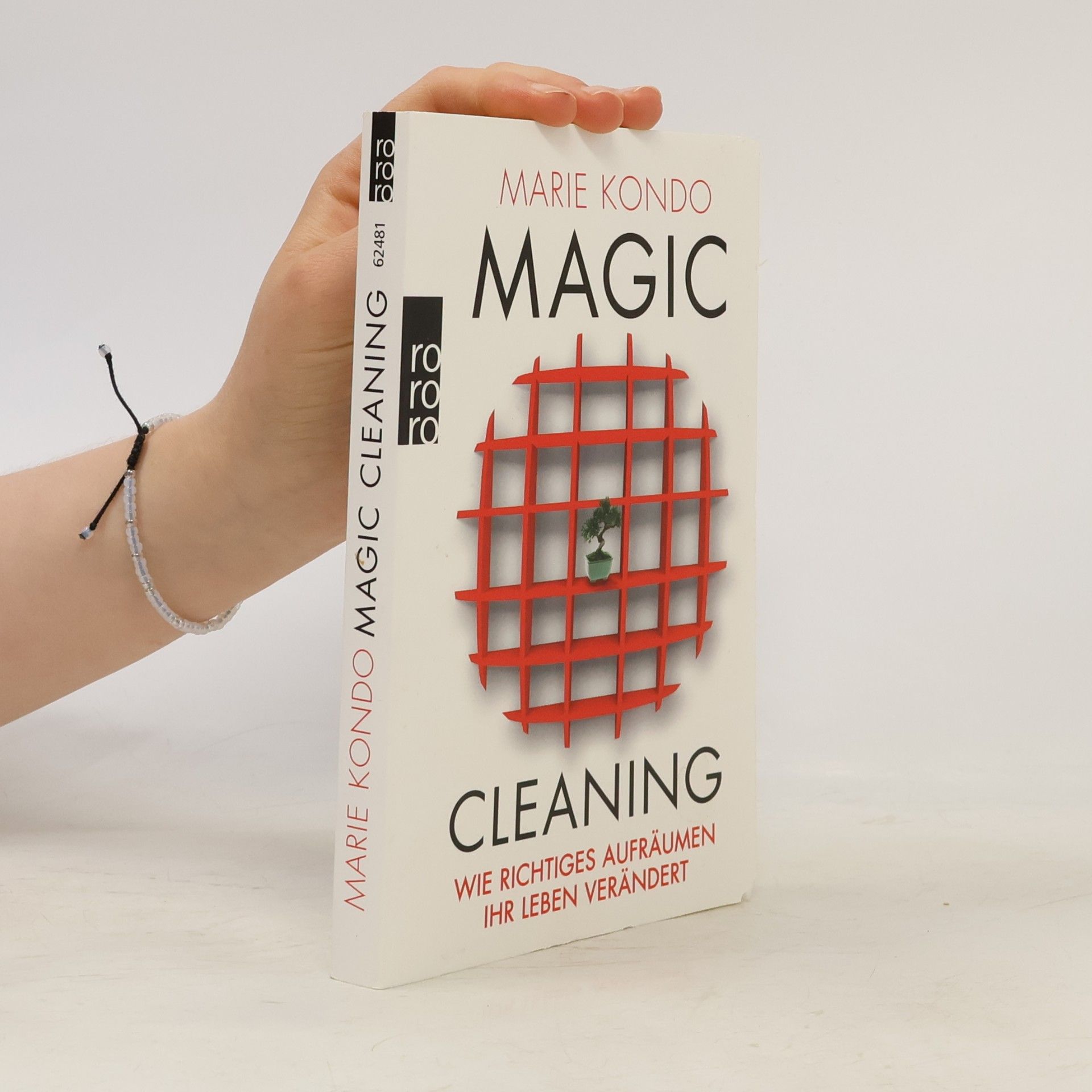 Marie Kondo Magic cleaning