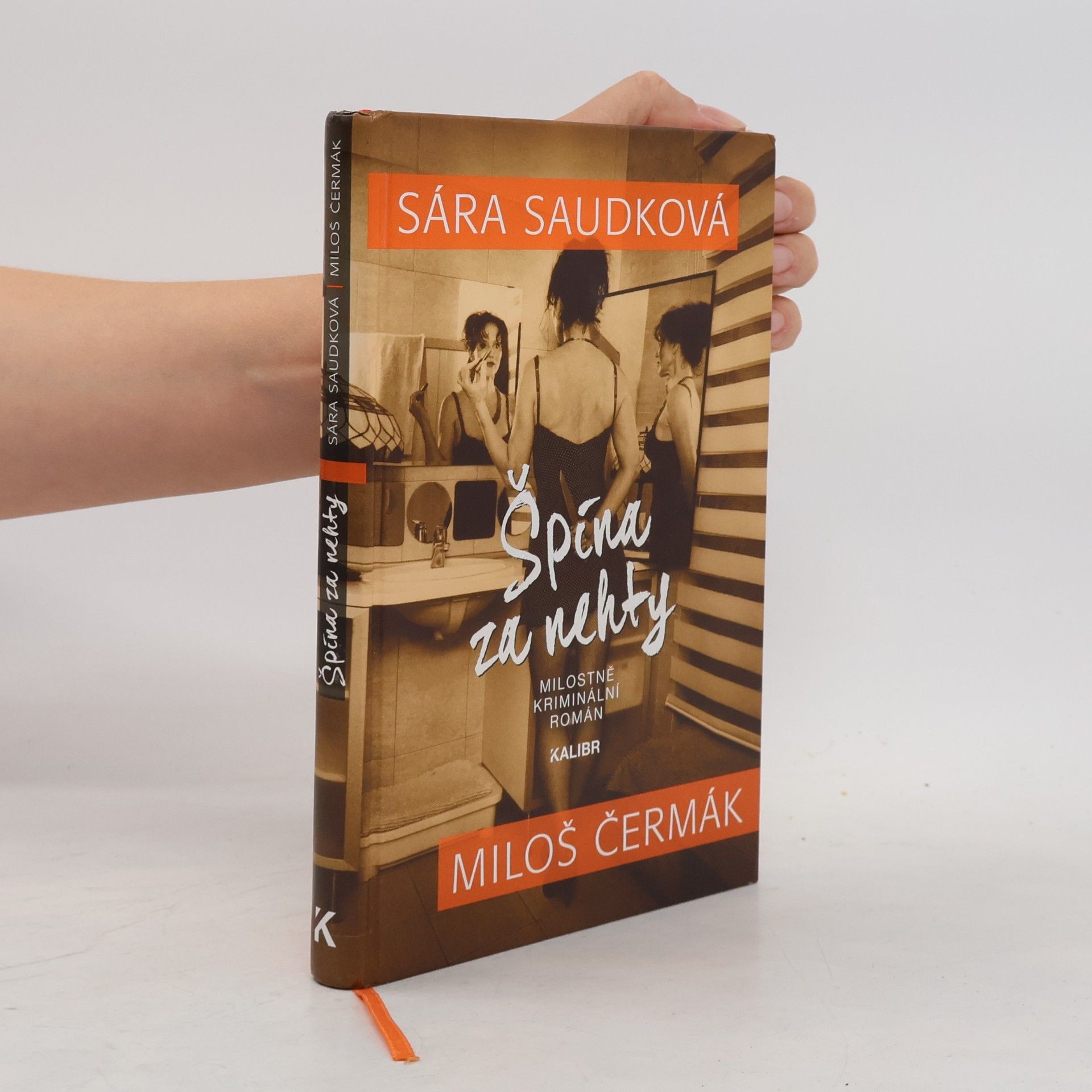 Sára Saudková Špína za nehty