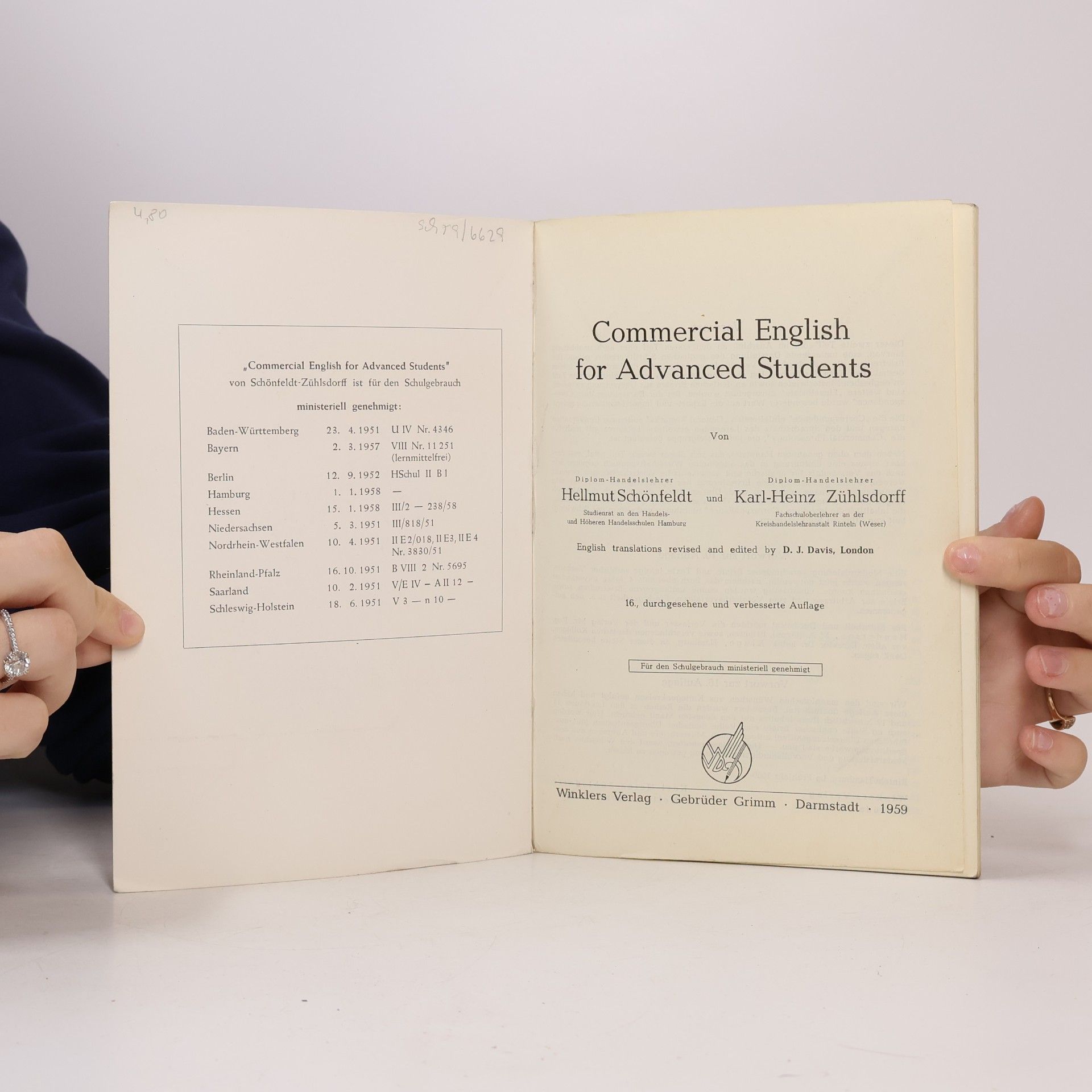 Hellmut Schönfeldt Commercial English for Advanced Students