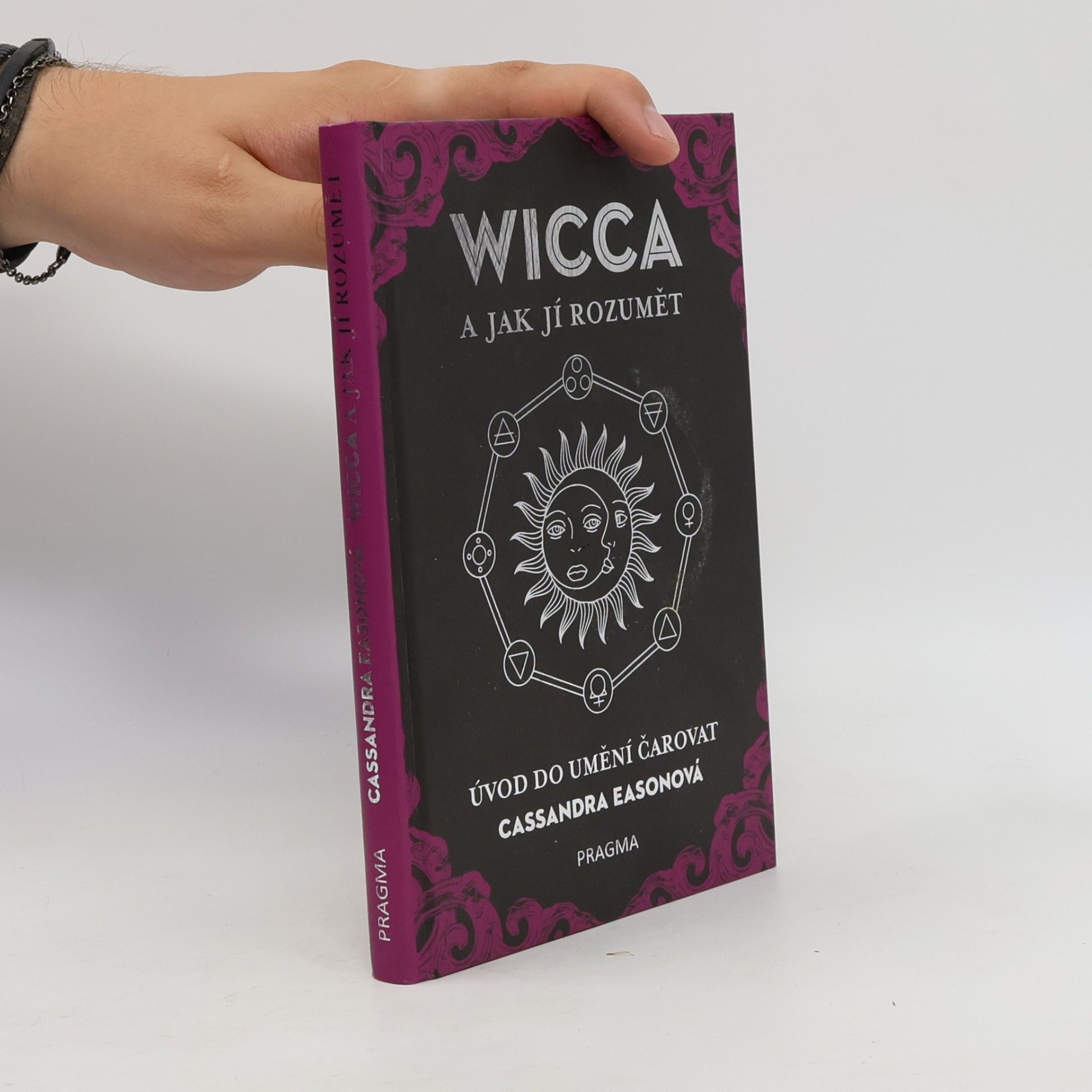 Cassandra Eason Wicca a jak jí rozumět