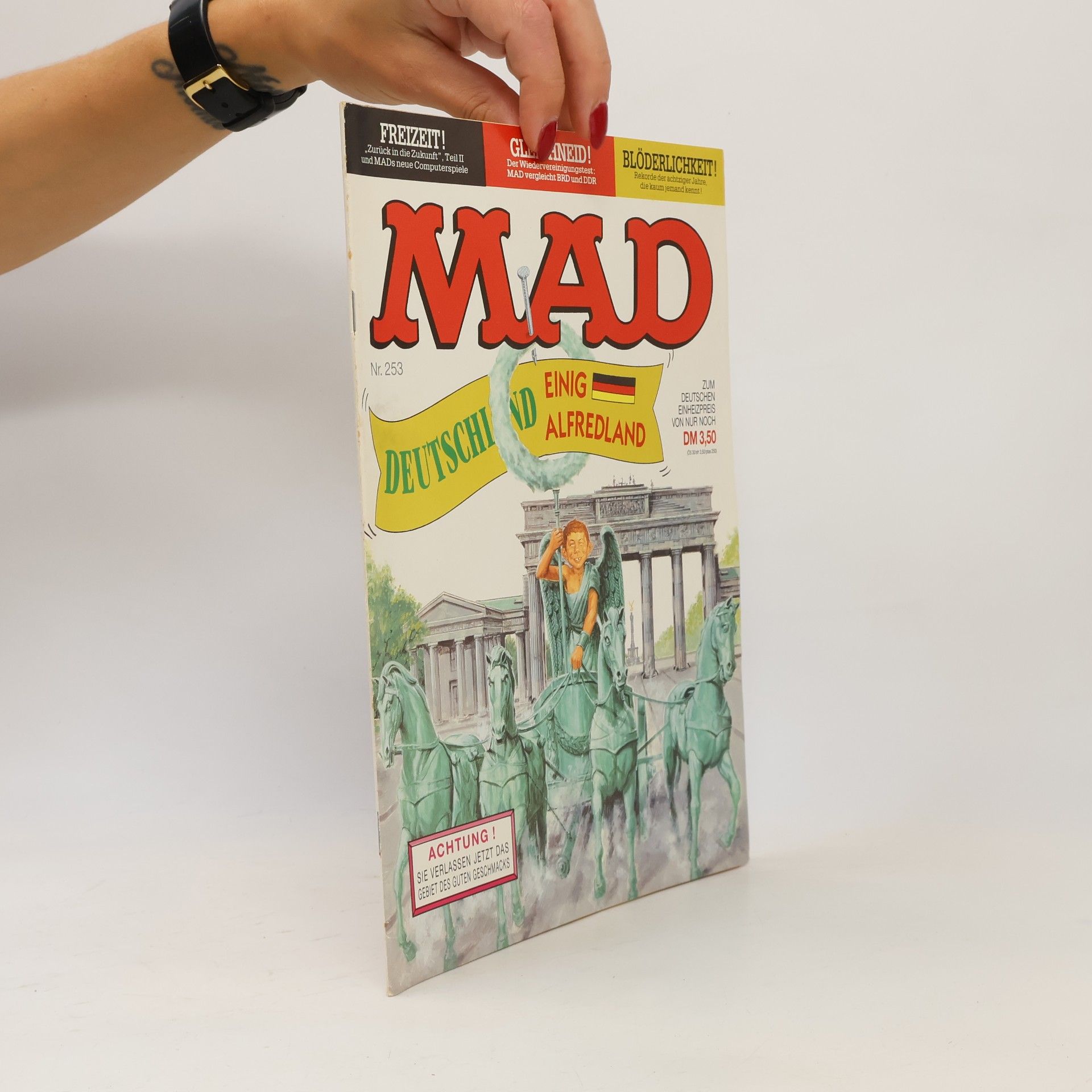 kolektiv Mad 253