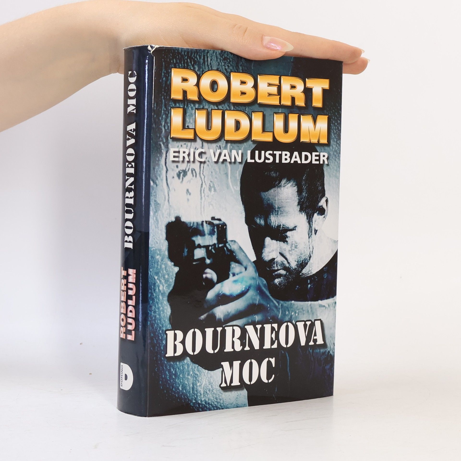 Eric Van Lustbader Bourneova moc