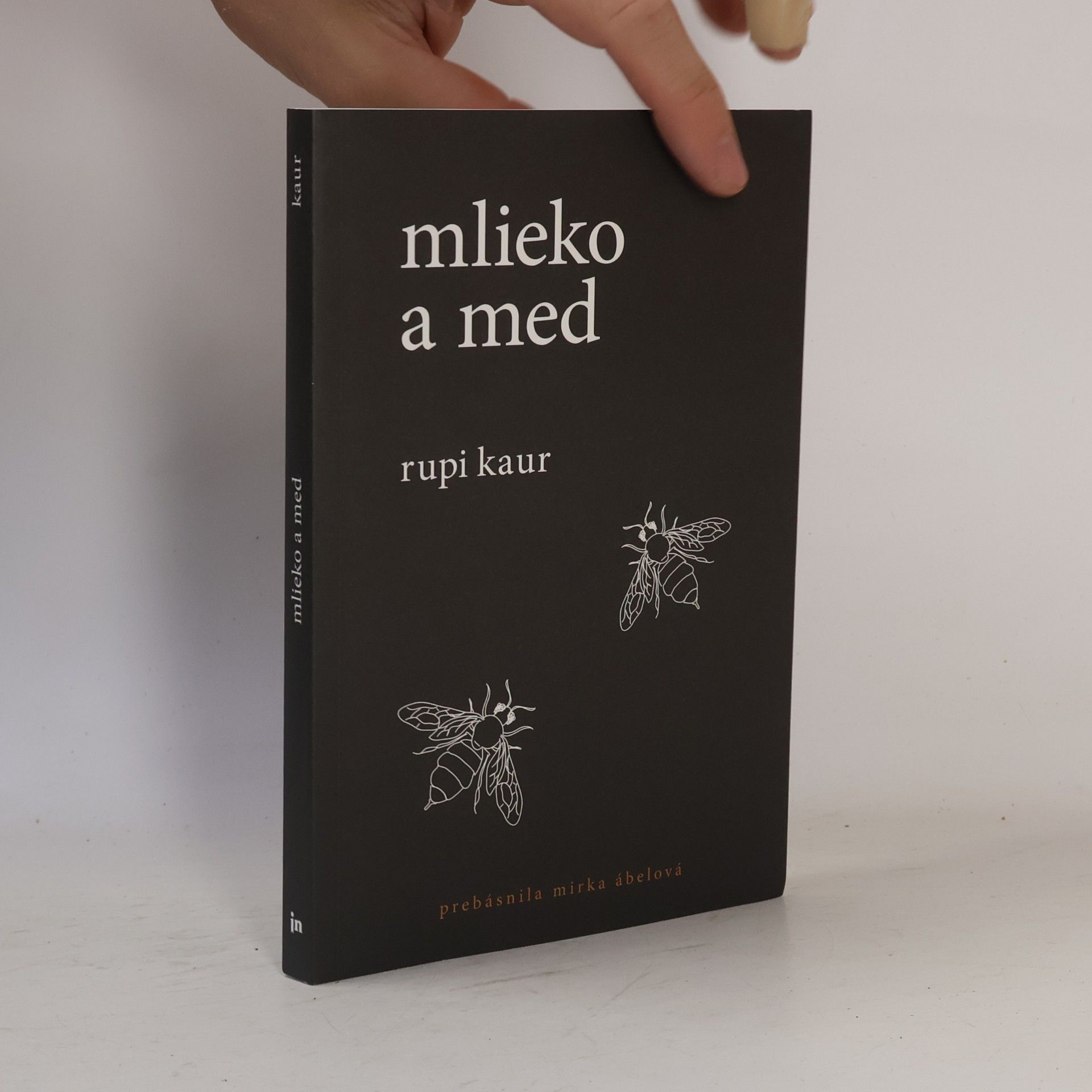 Rupi Kaur Mlieko a med
