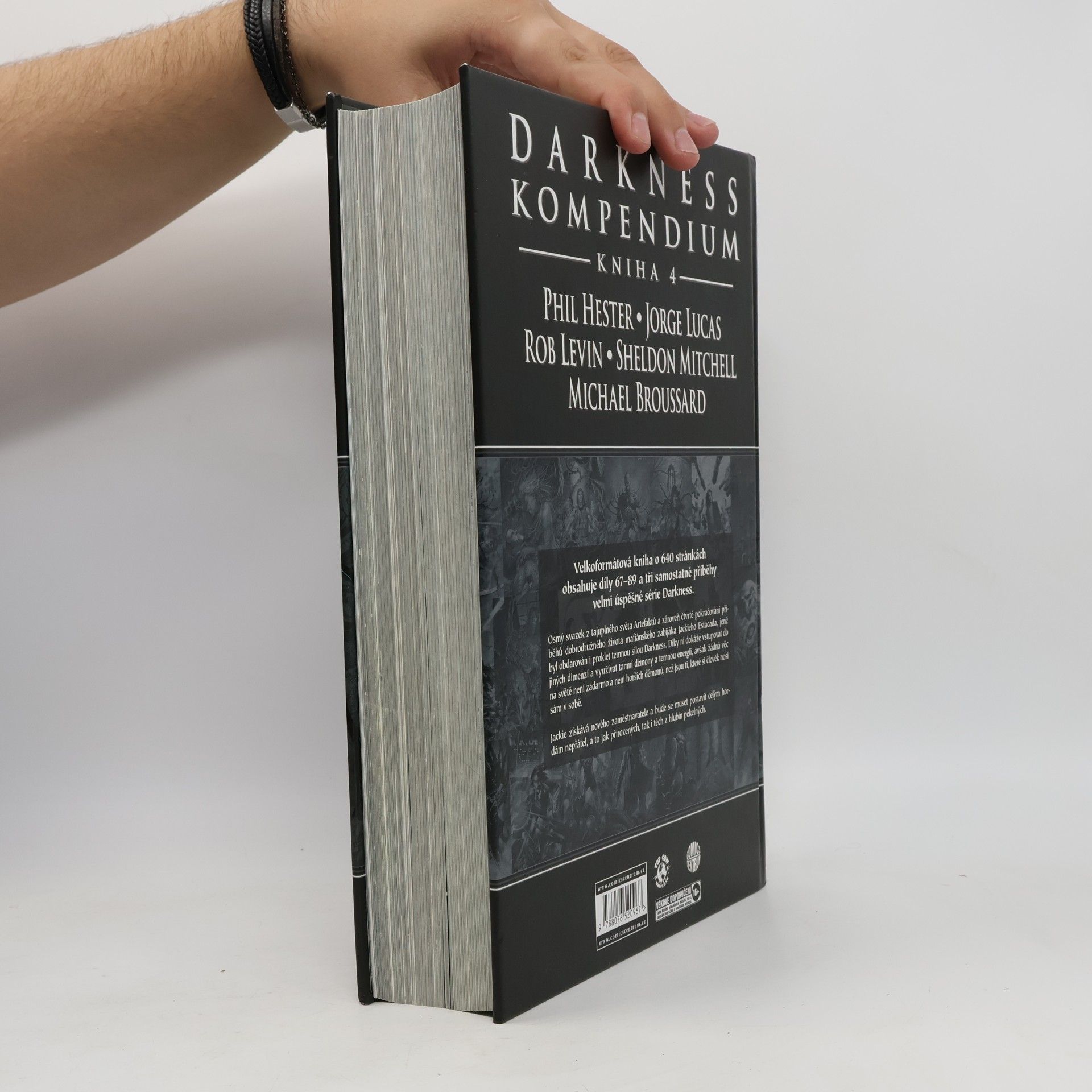 kolektiv Darkness kompendium. Kniha 4