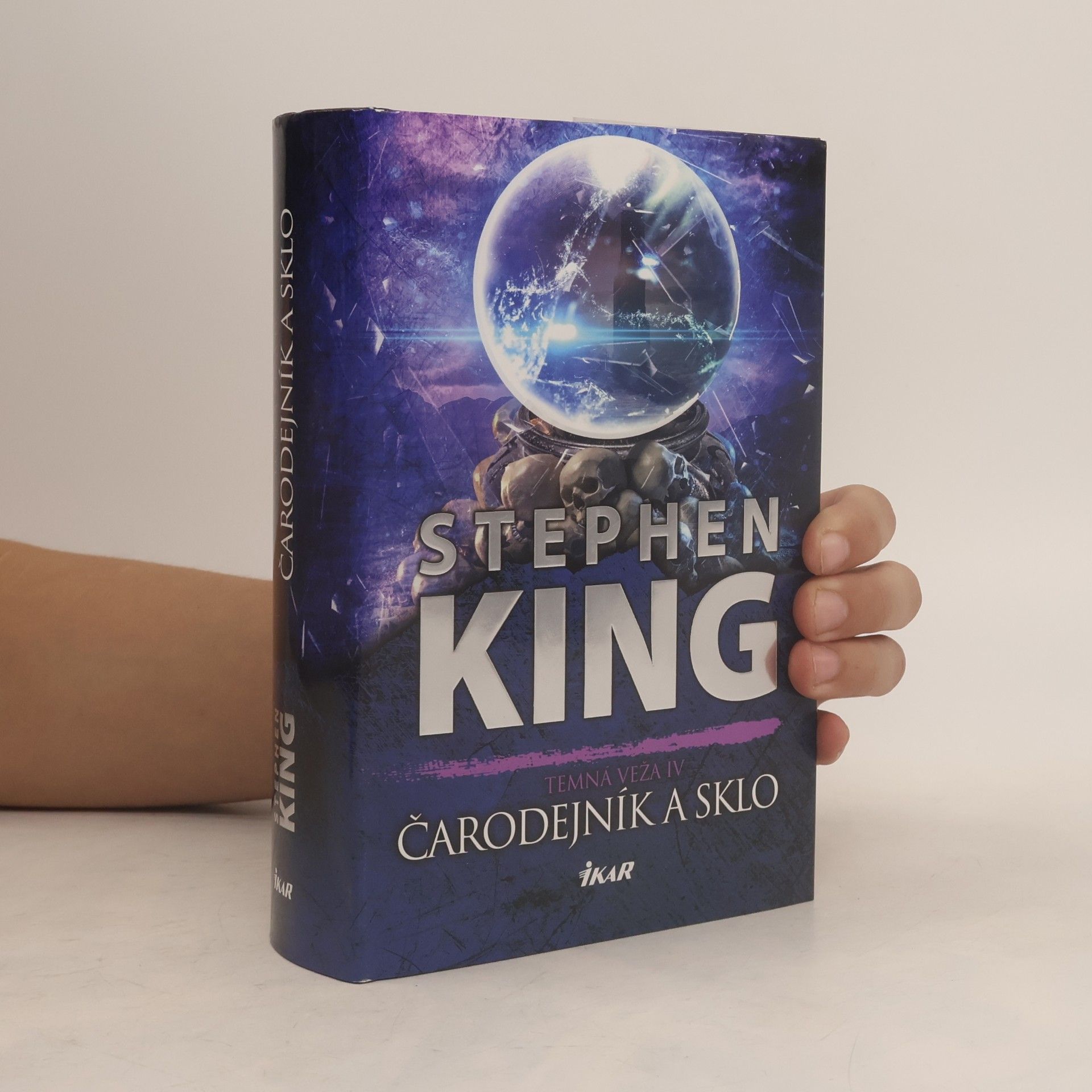 Stephen King Čarodejník a sklo