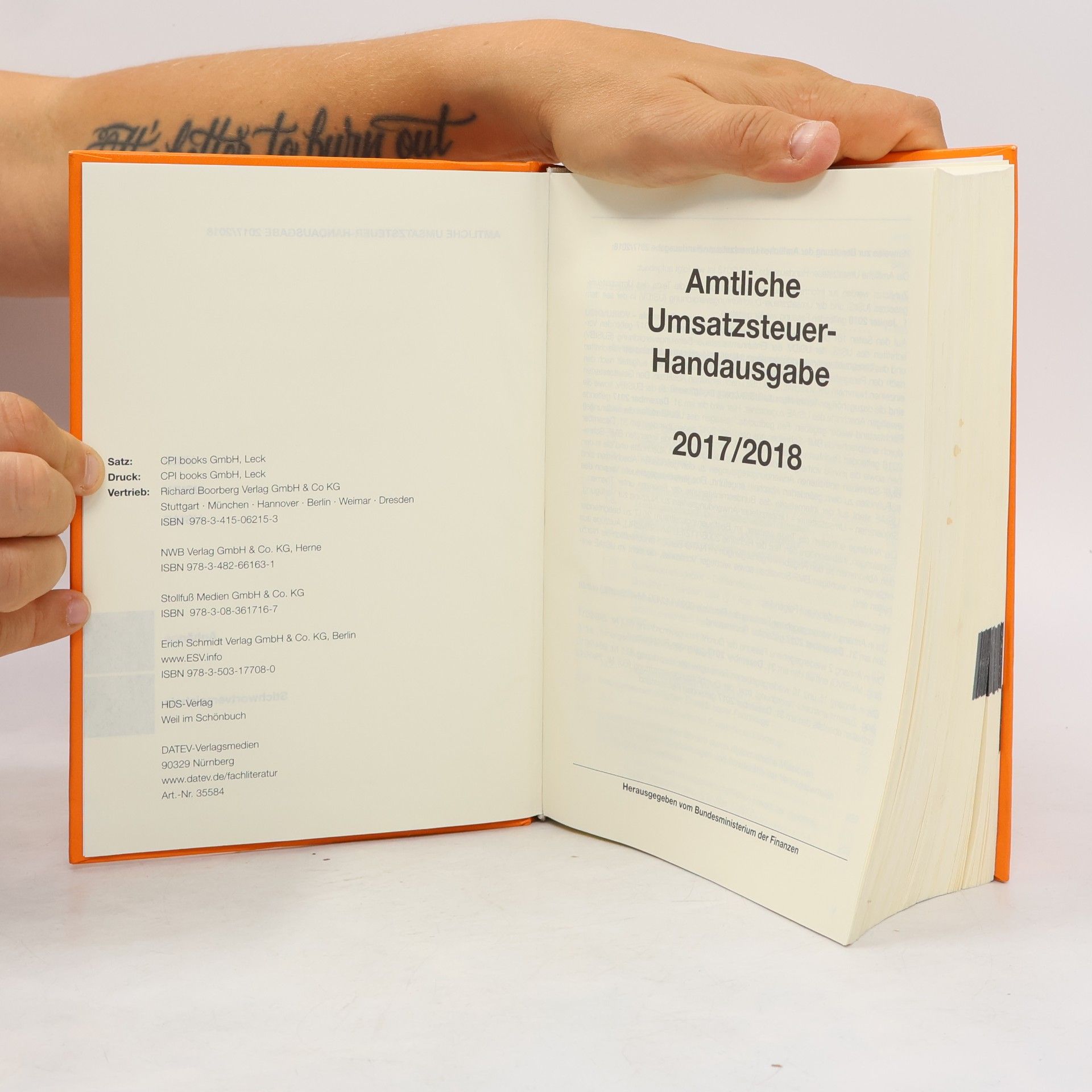 Amtliche Umsatzsteuer-Handausgabe 2017/2018