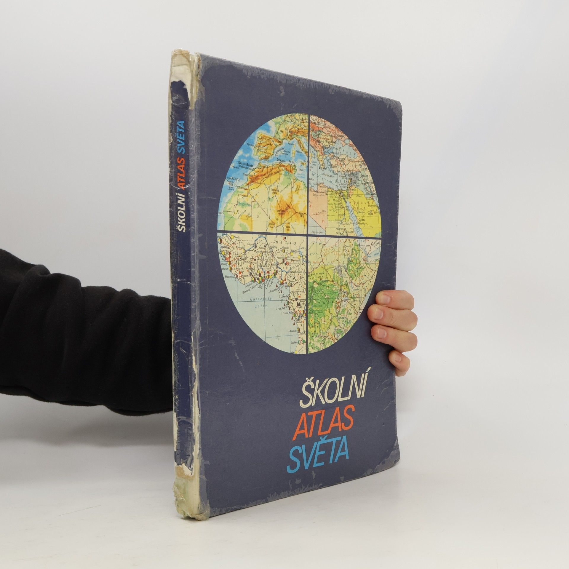 kolektiv Školní atlas světa