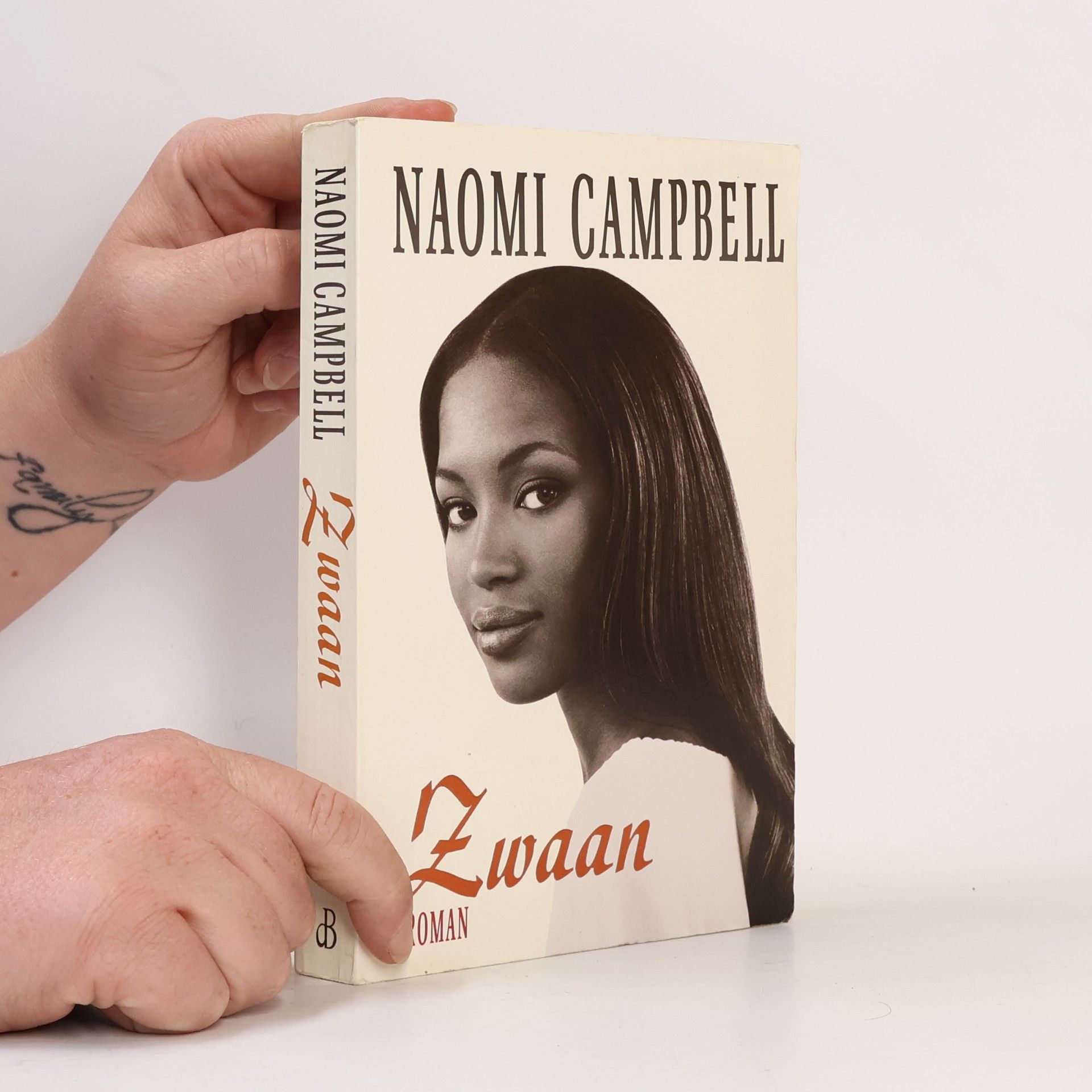 Naomi Campbell Zwaan