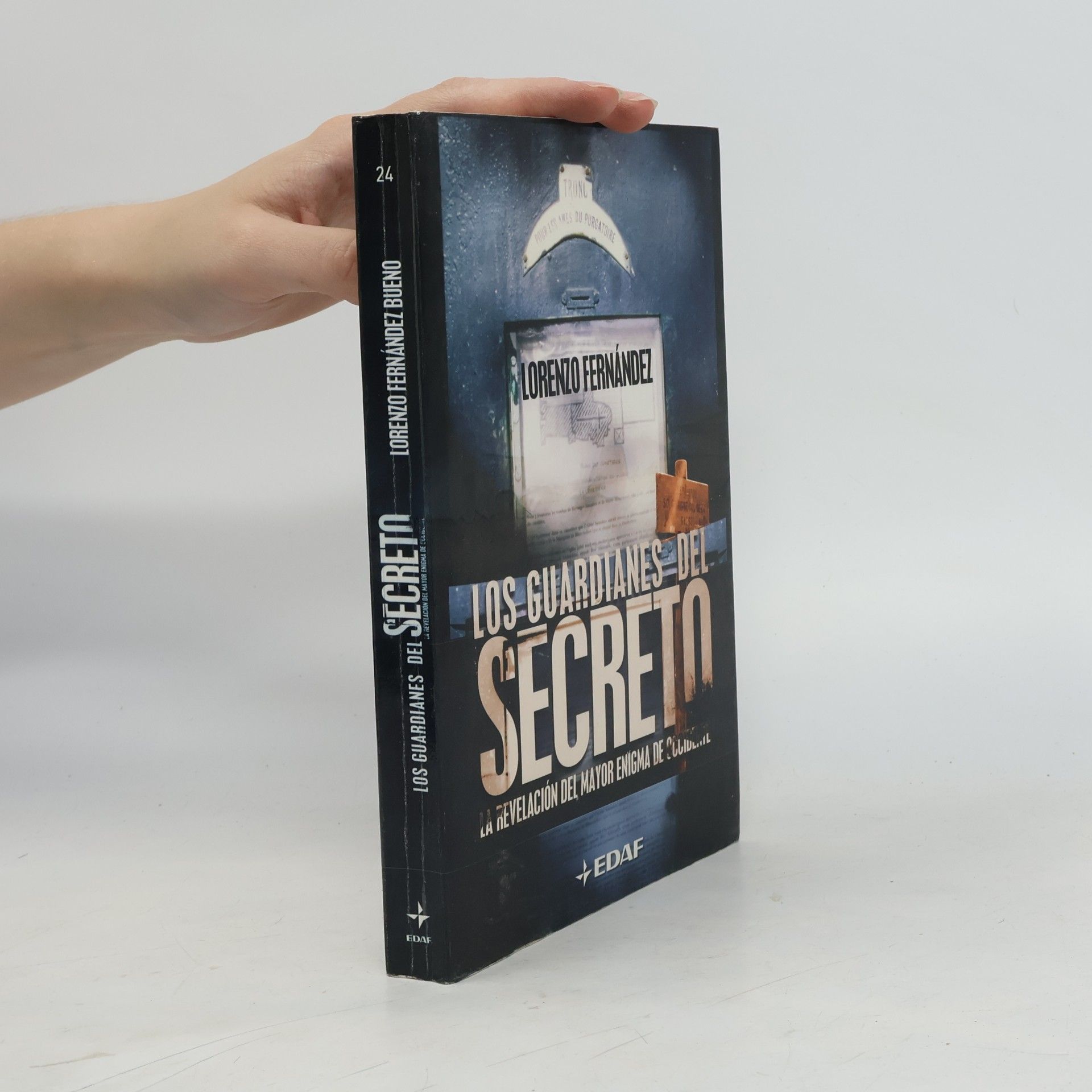 Lorenzo Fernández Bueno Los guardianes del secreto