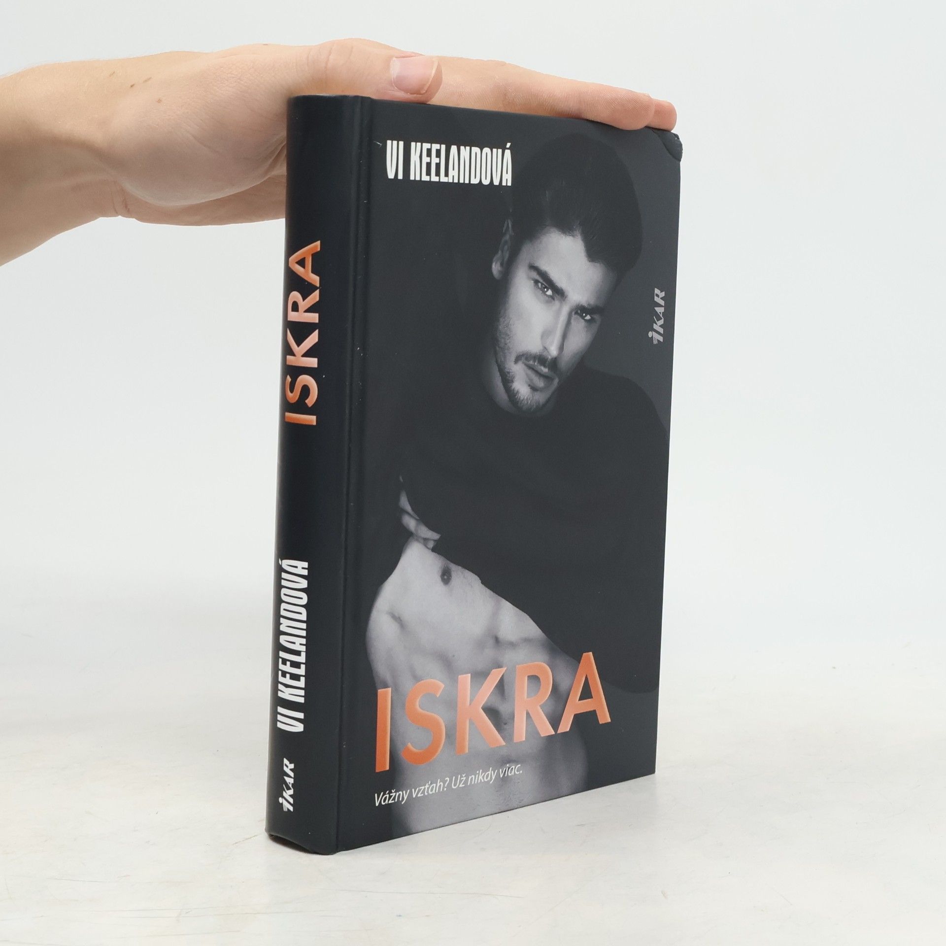 Vi Keeland Iskra